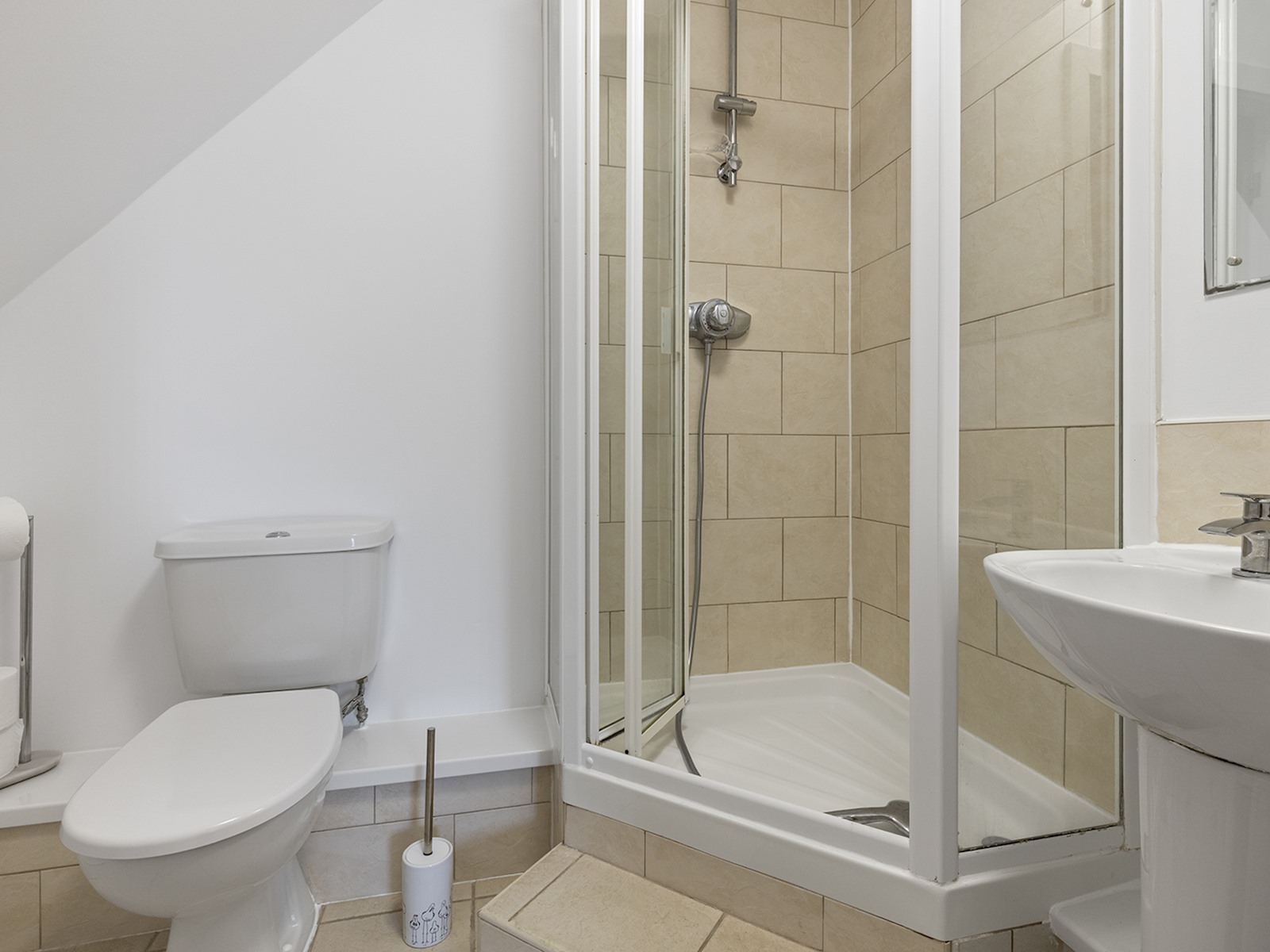 Pass the Keys | Tannery Mews - Stunning Central 2-Bed with Parking in 48 Tannery Mews, Lawrence Street YO10 3WG - Property image 24 - VivreStays