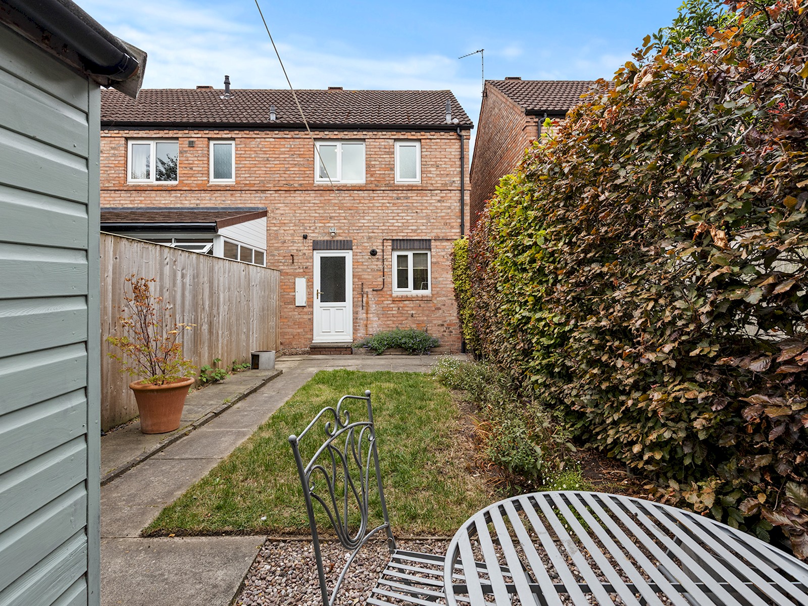 View Beautiful Renovated Central Home in York with Free Parking | Pass The Keys in 20 Scaife Gardens YO31 8HX Beautiful Renovated Central Home in York with Free Parking | Pass The Keys in 20 Scaife Gardens YO31 8HX - Property image 24 - VivreStays