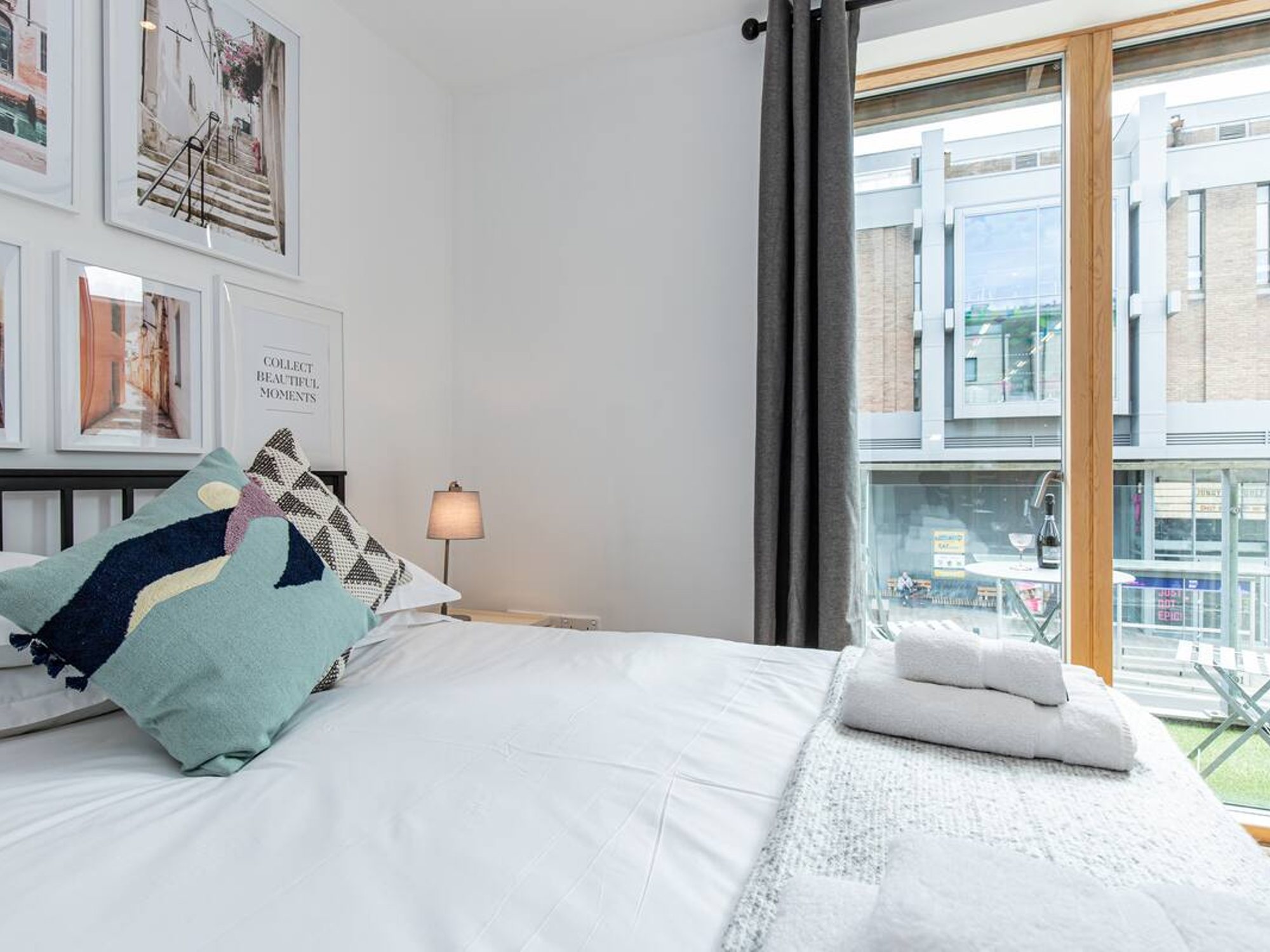 Pass the Keys | Oxford Castle - City Centre Apartment + Balcony in 18 Oxford Castle OX1 1AY - Property image 8 - VivreStays