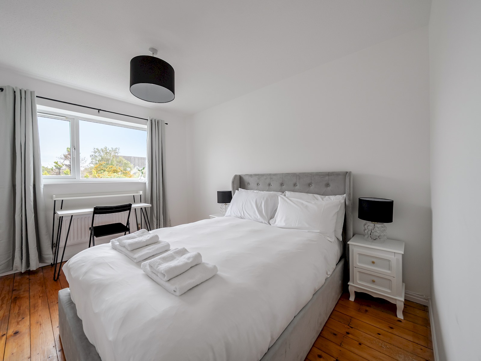 View Pass the Keys | Lovely 3 Bed Garden Home - Oxford in 9 Aspen Square OX4 7GJ Pass the Keys | Lovely 3 Bed Garden Home - Oxford in 9 Aspen Square OX4 7GJ - Property image 2 - VivreStays