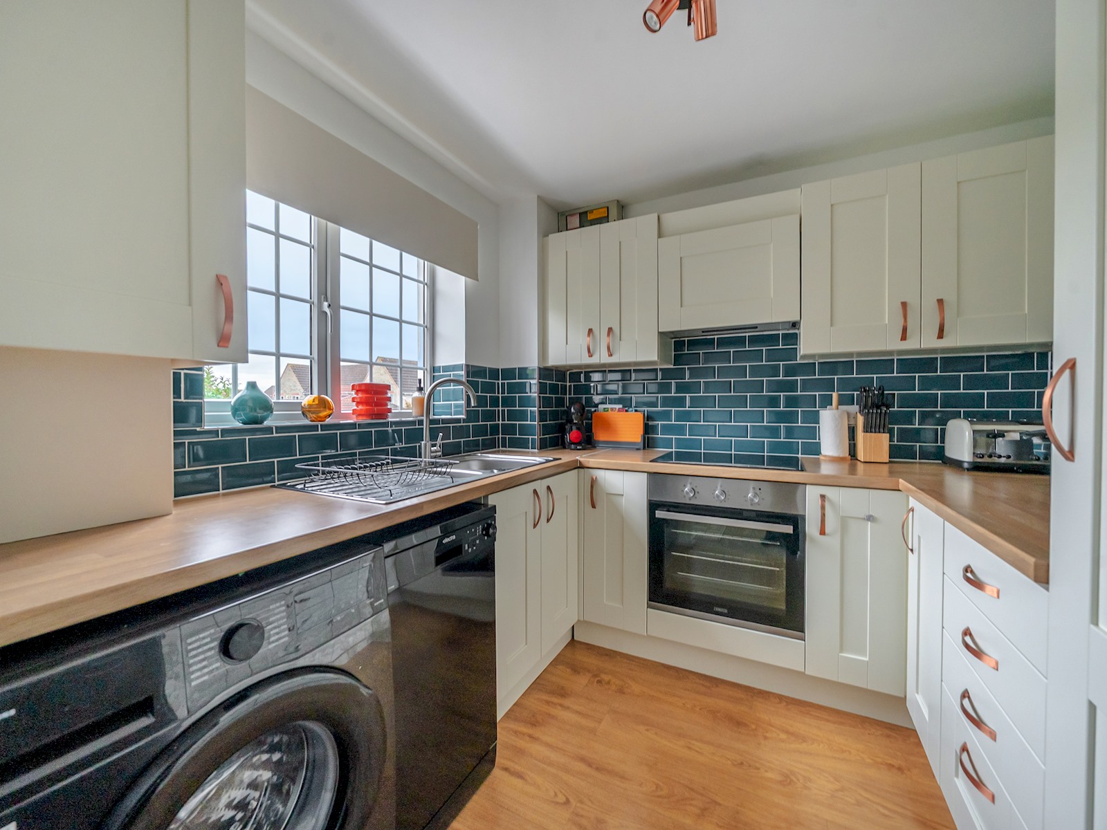 View Pass the Keys | Lovely 3 Bed Garden Home - Oxford in 9 Aspen Square OX4 7GJ Pass the Keys | Lovely 3 Bed Garden Home - Oxford in 9 Aspen Square OX4 7GJ - Property image 4 - VivreStays