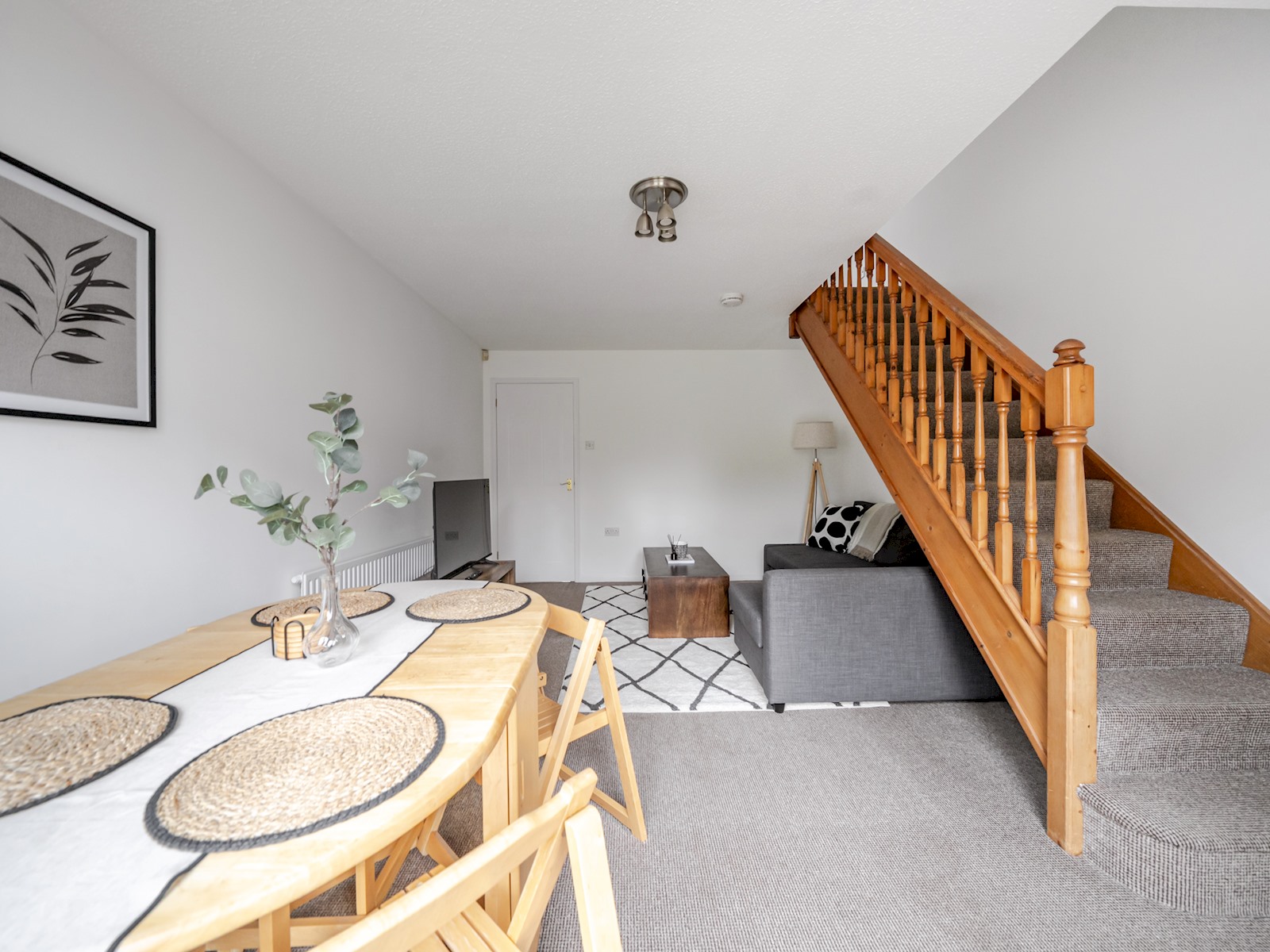View Pass the Keys | Lovely 3 Bed Garden Home - Oxford in 9 Aspen Square OX4 7GJ Pass the Keys | Lovely 3 Bed Garden Home - Oxford in 9 Aspen Square OX4 7GJ - Property image 9 - VivreStays