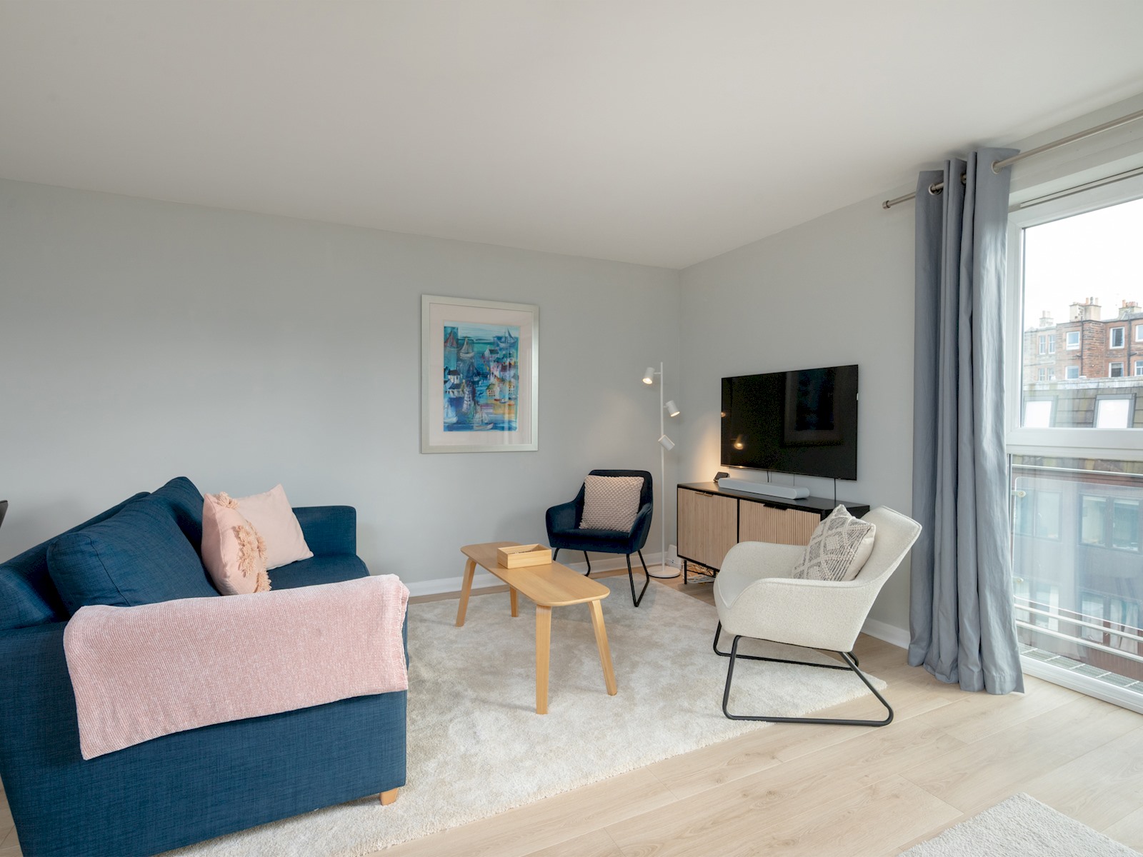 Pass the Keys | Spacious, Bright & Modern Edinburgh City Flat in Flat 7, 22 Lochrin Place EH3 9QS - Property image 2 - VivreStays