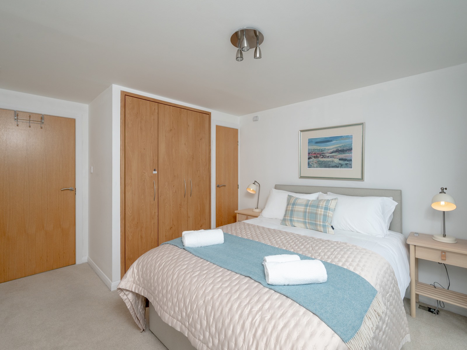 Pass the Keys | Spacious, Bright & Modern Edinburgh City Flat in Flat 7, 22 Lochrin Place EH3 9QS - Property image 20 - VivreStays