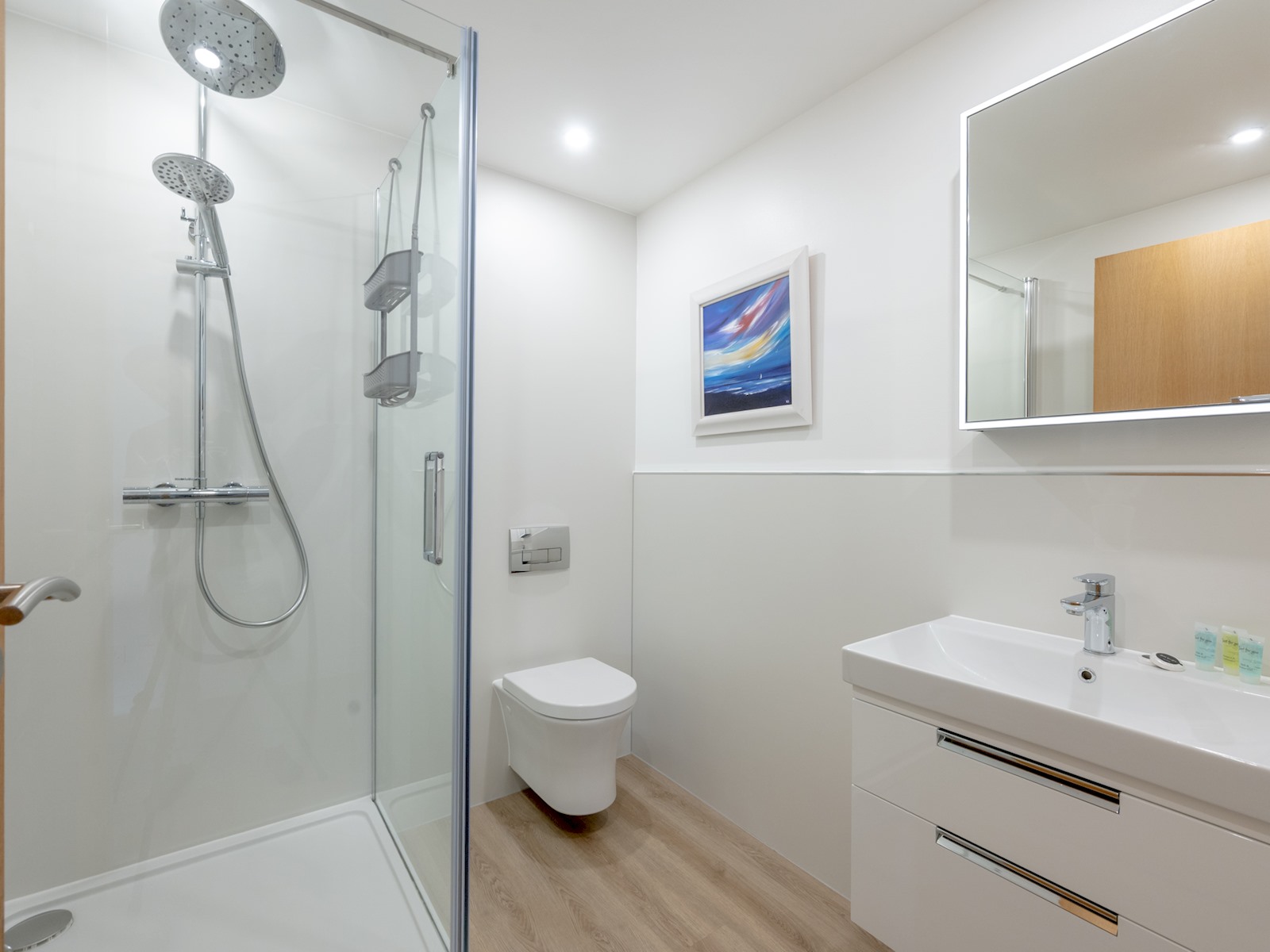 Pass the Keys | Spacious, Bright & Modern Edinburgh City Flat in Flat 7, 22 Lochrin Place EH3 9QS - Property image 30 - VivreStays