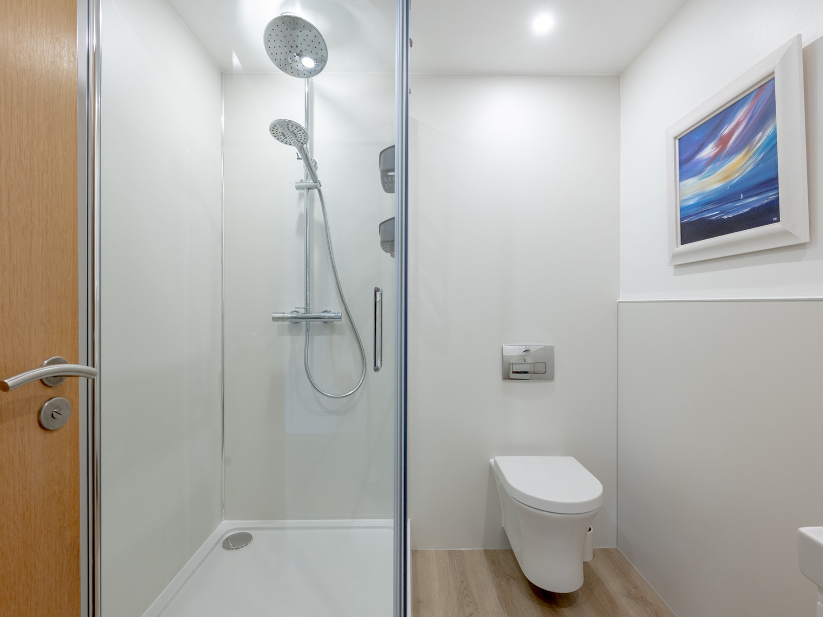 Pass the Keys | Spacious, Bright & Modern Edinburgh City Flat in Flat 7, 22 Lochrin Place EH3 9QS - Property image 31 - VivreStays
