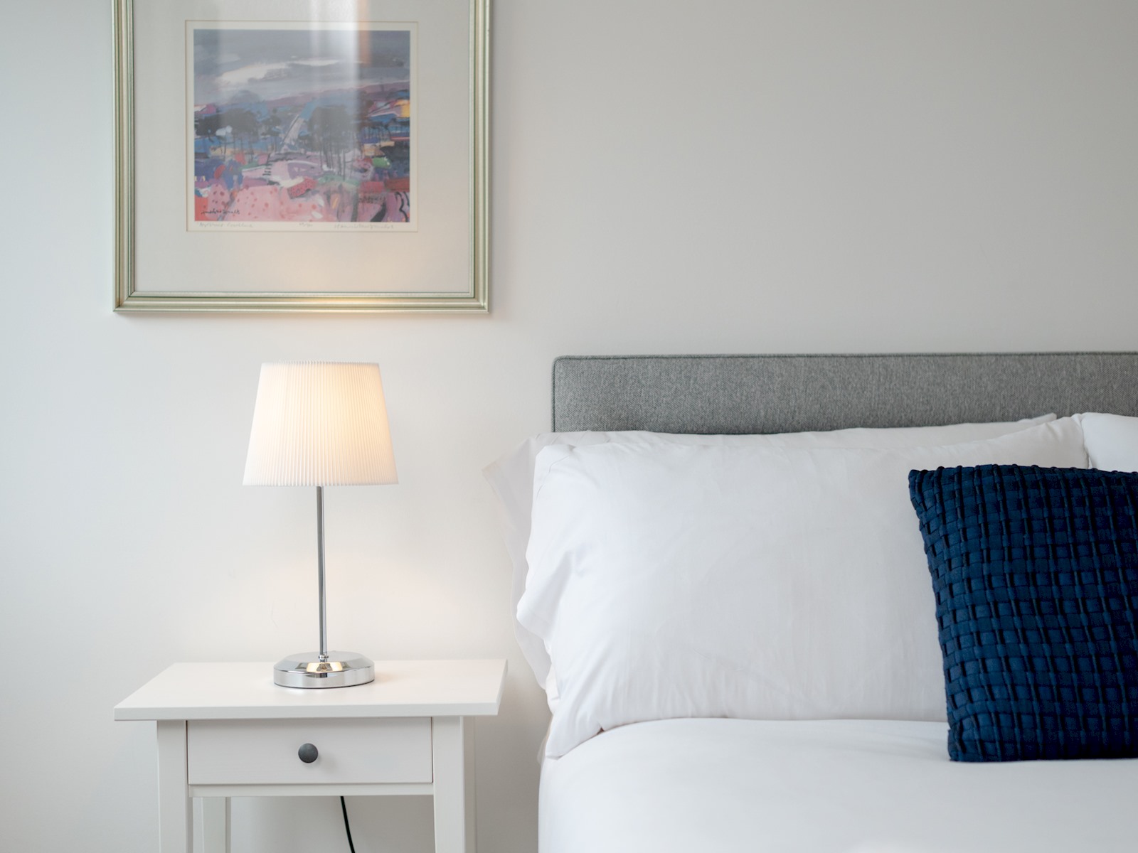 Pass the Keys | Spacious, Bright & Modern Edinburgh City Flat in Flat 7, 22 Lochrin Place EH3 9QS - Property image 24 - VivreStays