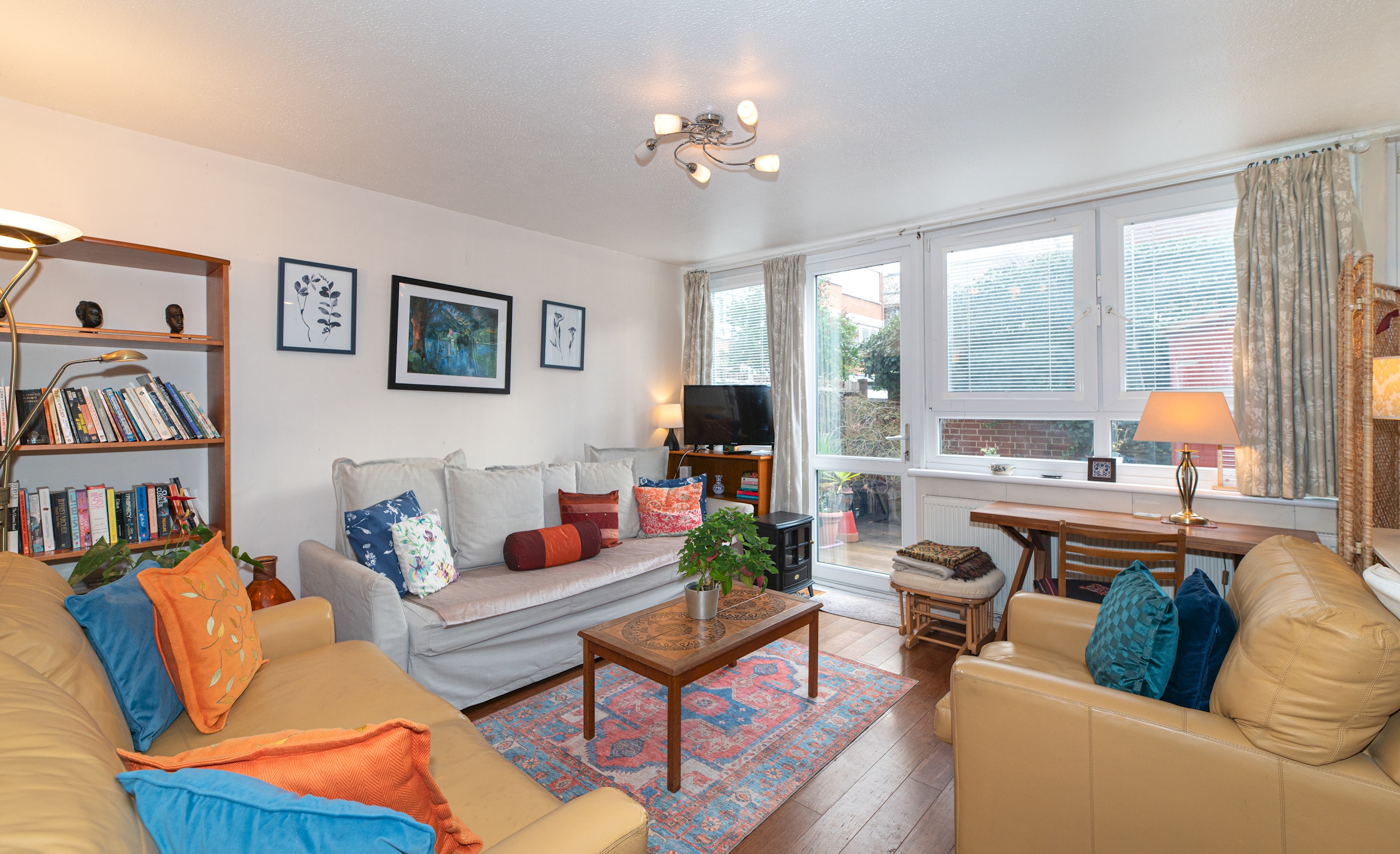 View Homely flat by the river in Battersea, SW London - Pass the Keys in 9 Musgrave Court, 110 Battersea Bridge Rd, SW11 3AN Homely flat by the river in Battersea, SW London - Pass the Keys in 9 Musgrave Court, 110 Battersea Bridge Rd, SW11 3AN - Property image 23 - VivreStays