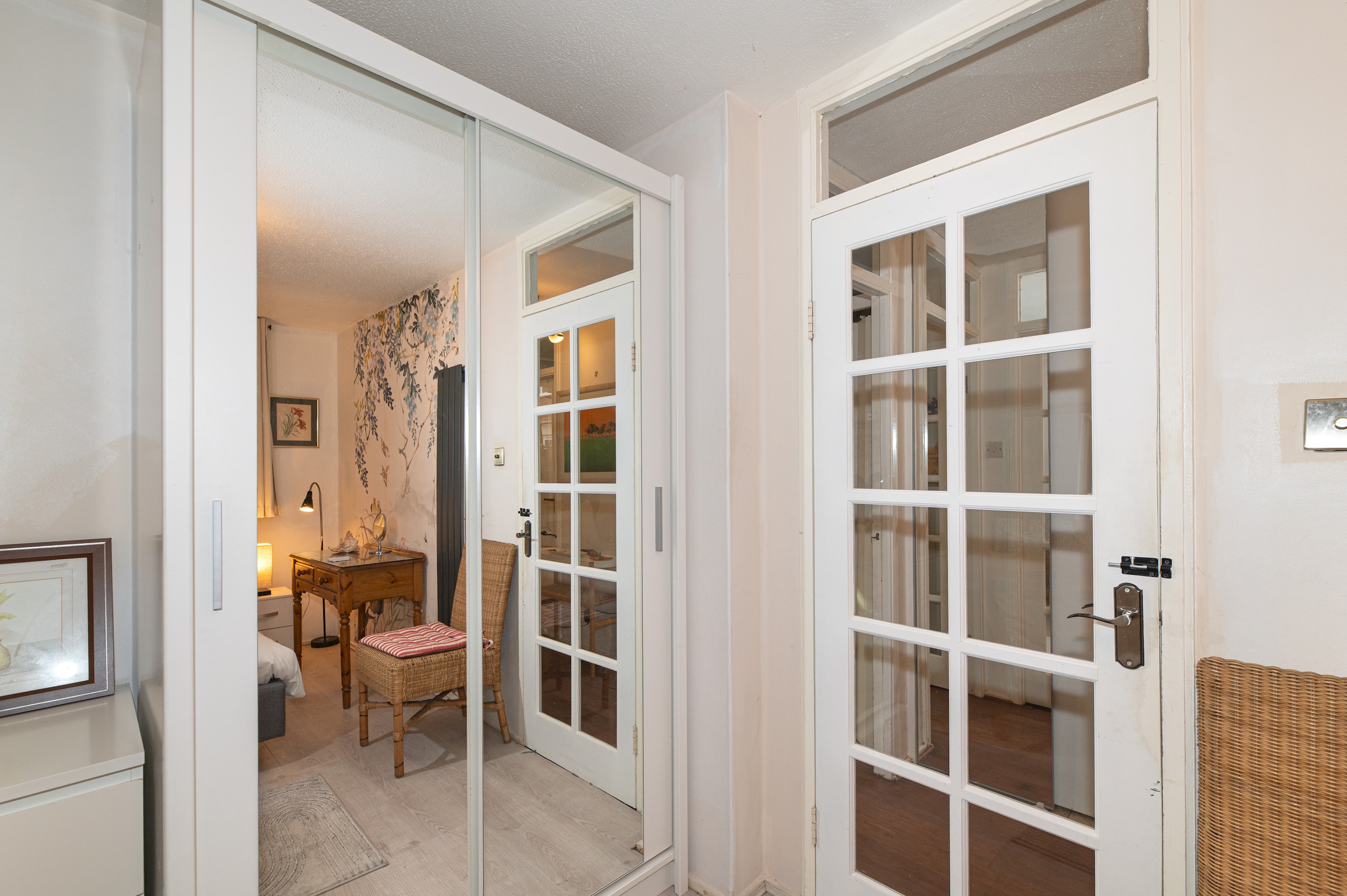 View Homely flat by the river in Battersea, SW London - Pass the Keys in 9 Musgrave Court, 110 Battersea Bridge Rd, SW11 3AN Homely flat by the river in Battersea, SW London - Pass the Keys in 9 Musgrave Court, 110 Battersea Bridge Rd, SW11 3AN - Property image 24 - VivreStays