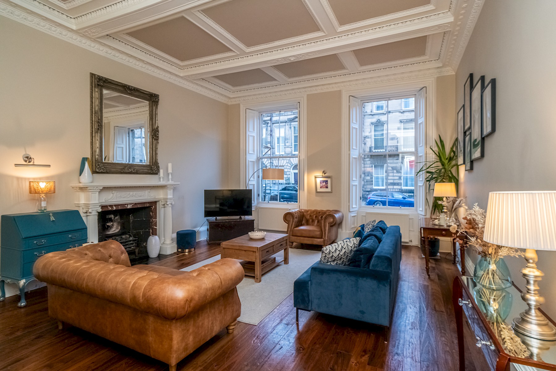 Georgian Elegance with Patio Garden, West End - Pass the Keys serviced apartment - Edinburgh - VivreStays