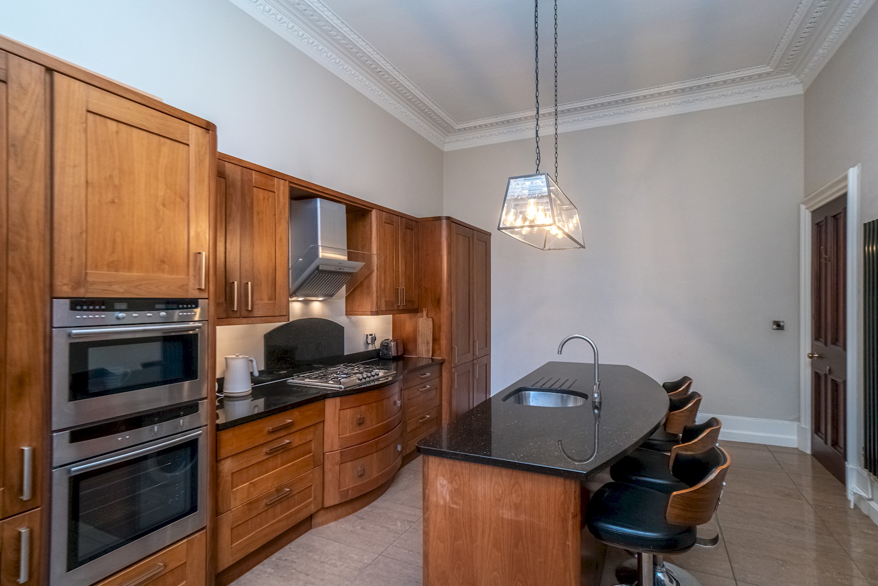 Georgian Elegance with Patio Garden, West End - Pass the Keys in 20/1 Chester Street EH3 7RA - Property image 12 - VivreStays