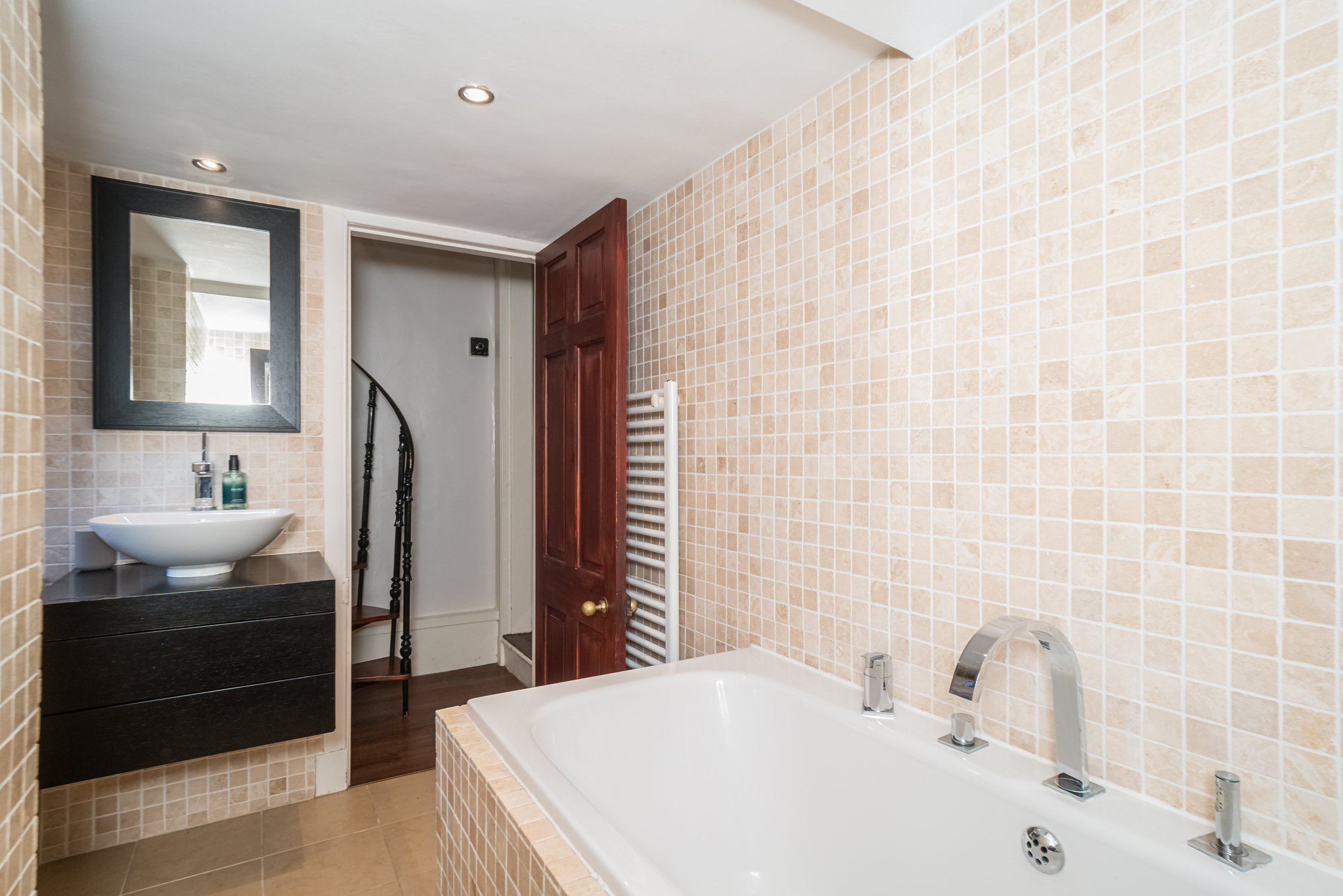 Georgian Elegance with Patio Garden, West End - Pass the Keys in 20/1 Chester Street EH3 7RA - Property image 28 - VivreStays