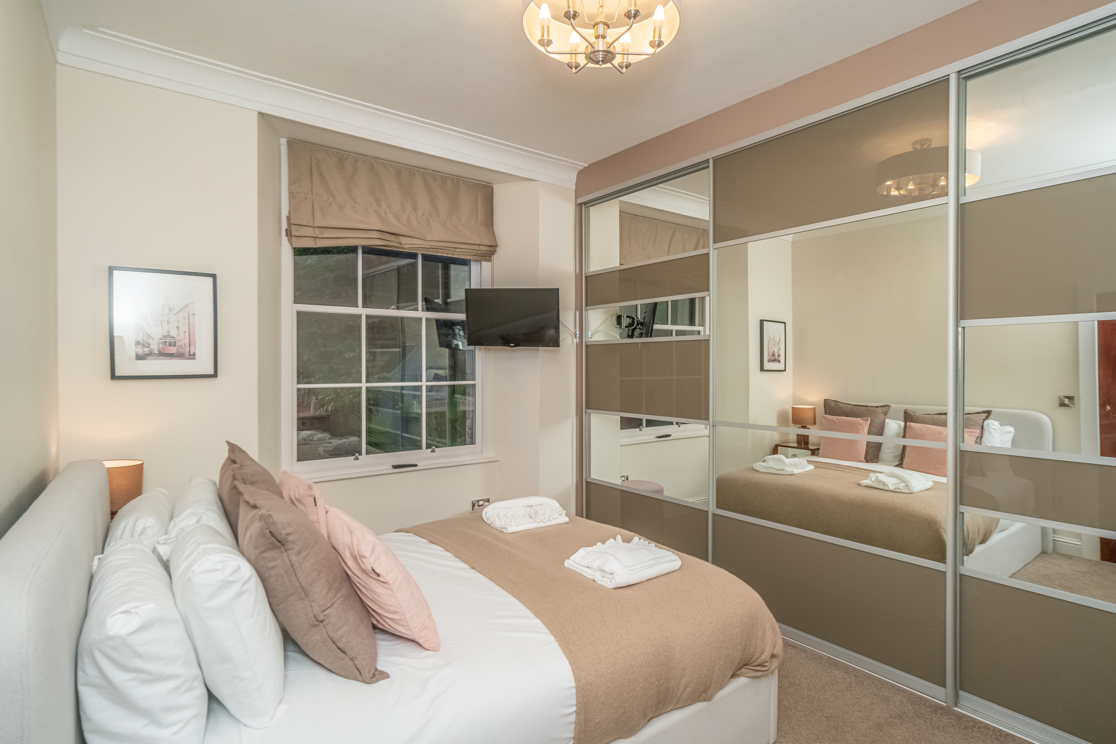 Georgian Elegance with Patio Garden, West End - Pass the Keys in 20/1 Chester Street EH3 7RA - Property image 46 - VivreStays