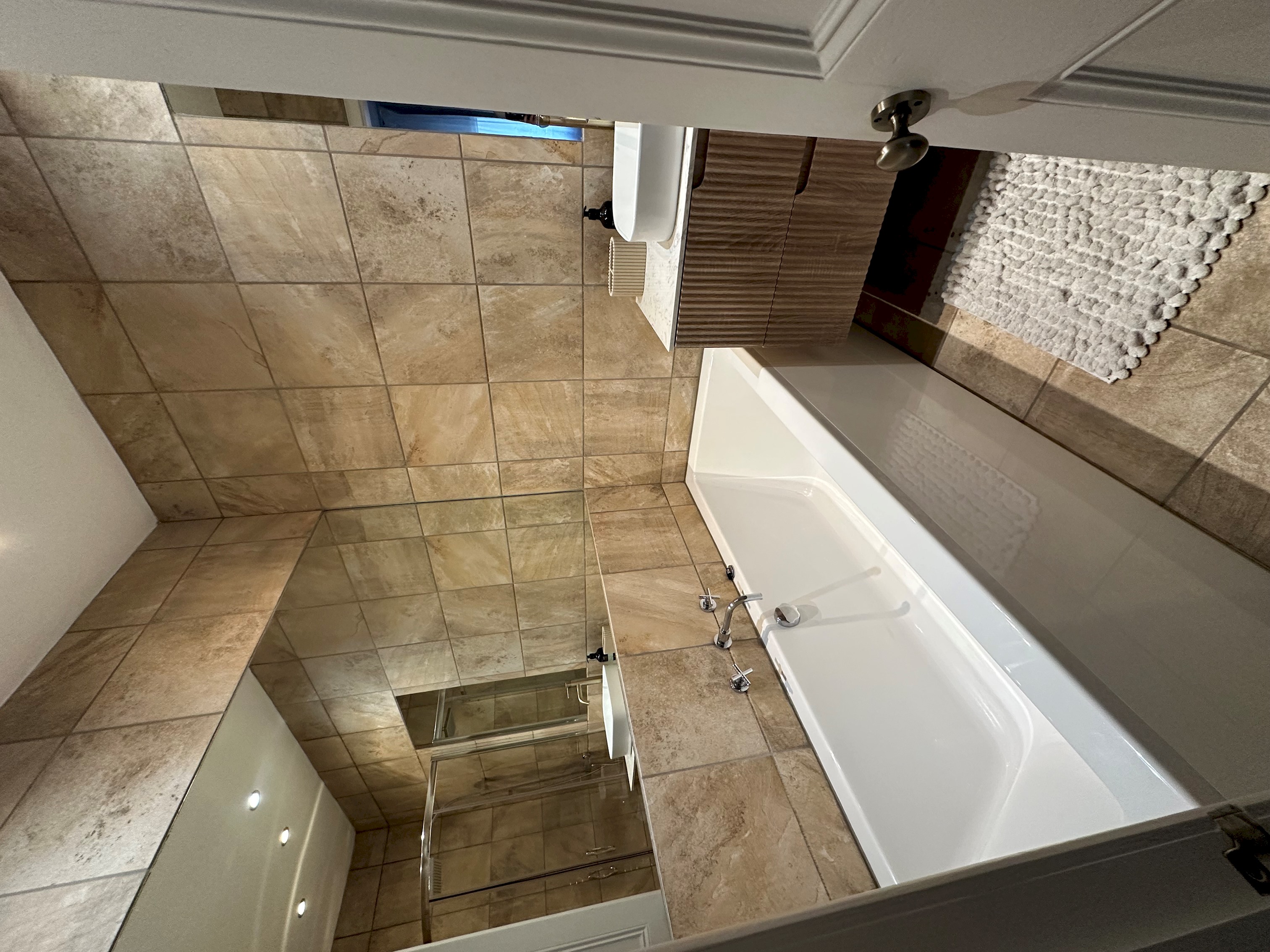Cosy & Stylish Edinburgh City Flat - Pass the Keys in 69/5 Albert St EH7 5LR - Property image 6 - VivreStays