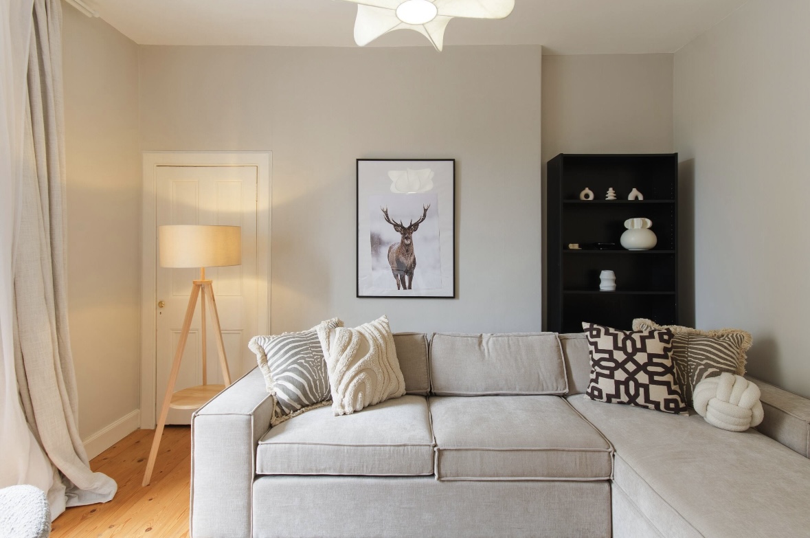 Cosy & Stylish Edinburgh City Flat - Pass the Keys in 69/5 Albert St EH7 5LR - Property image 25 - VivreStays