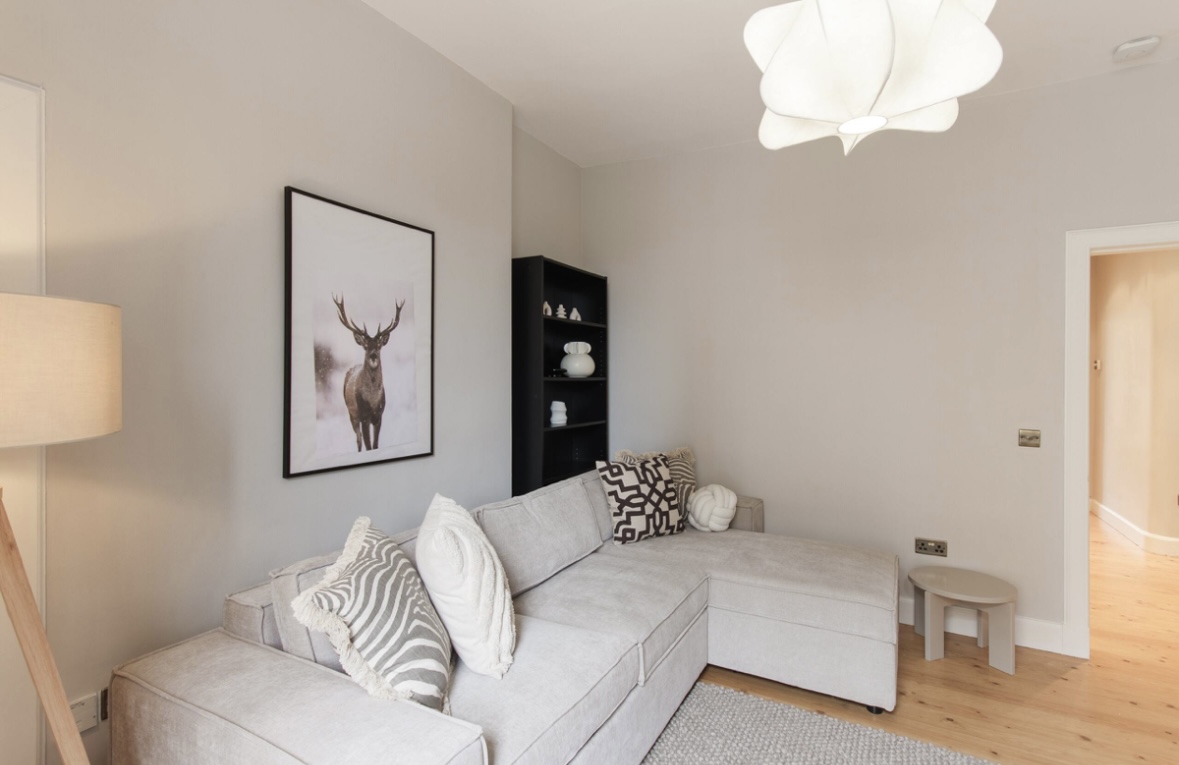 Cosy & Stylish Edinburgh City Flat - Pass the Keys in 69/5 Albert St EH7 5LR - Property image 27 - VivreStays