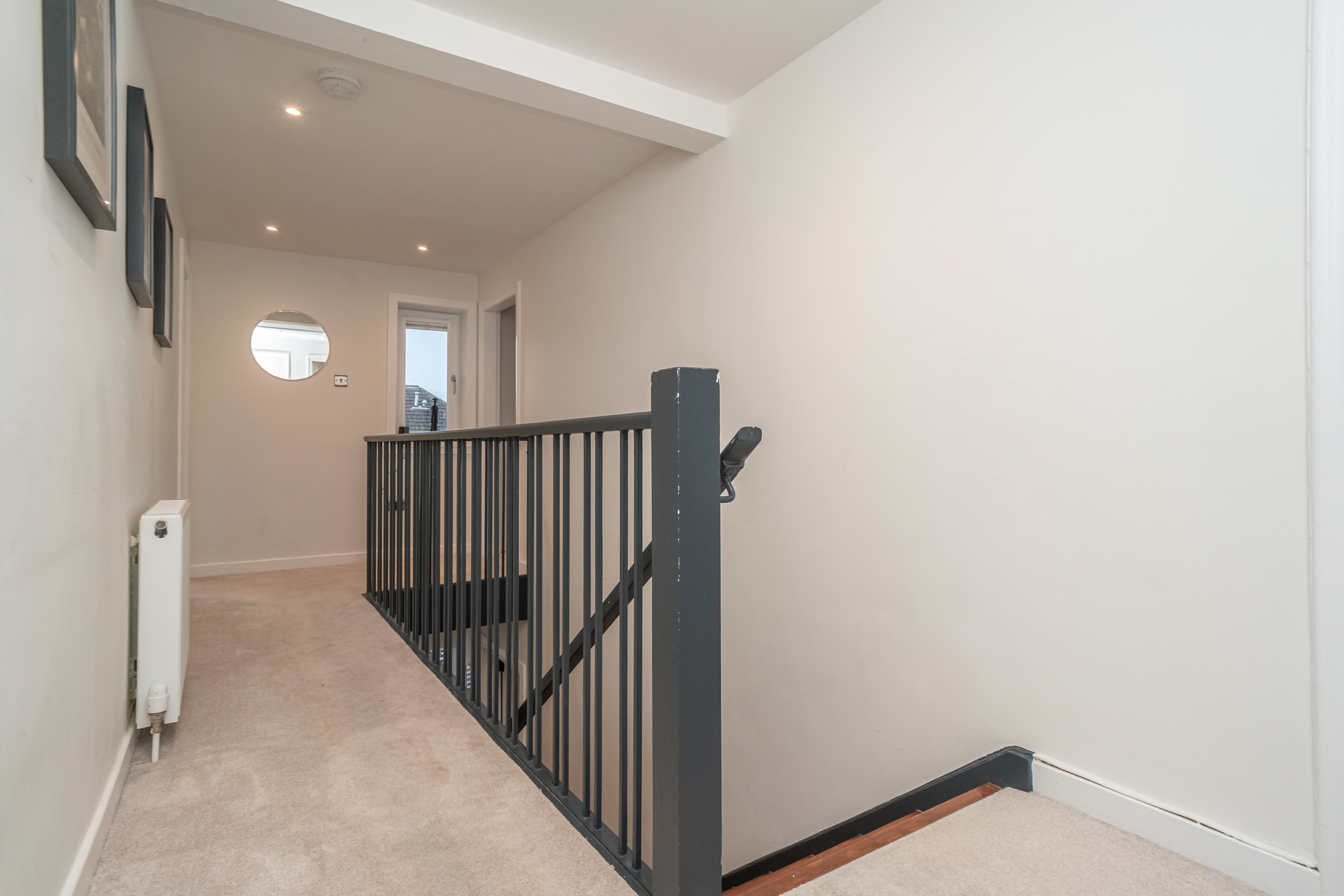 Spacious 5-Bed Home with Garden & Parking - Pass the Keys in 41 Cammo Grove EH4 8HD - Property image 31 - VivreStays