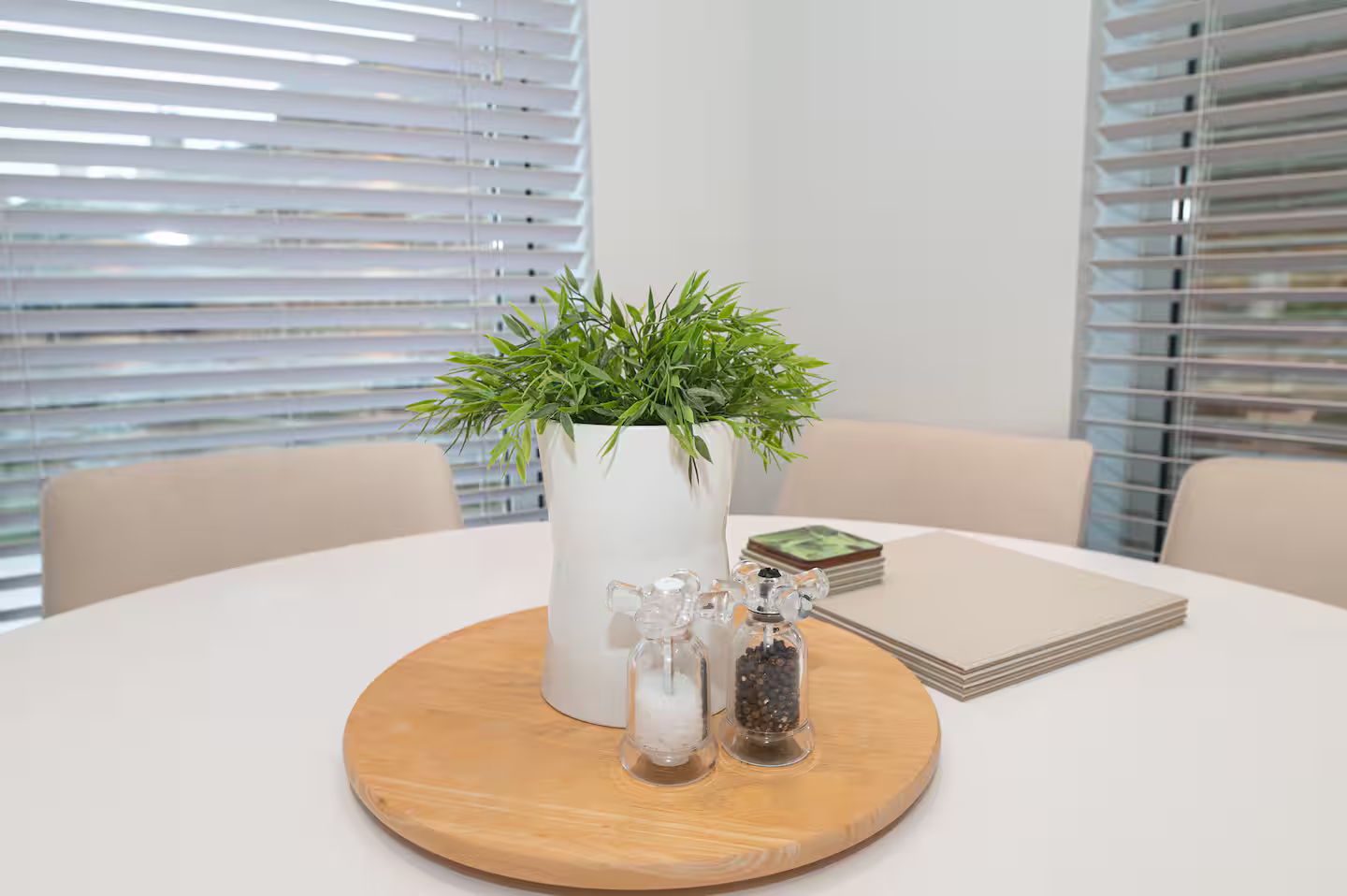Modern Smart Home with Garden, close to Richmond - Pass the Keys in 29 Kings Terrace, Isleworth TW7 7AW - Property image 11 - VivreStays