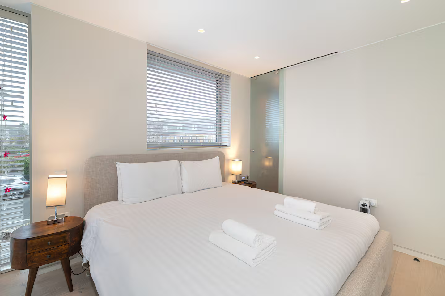 Modern Smart Home with Garden, close to Richmond - Pass the Keys in 29 Kings Terrace, Isleworth TW7 7AW - Property image 21 - VivreStays