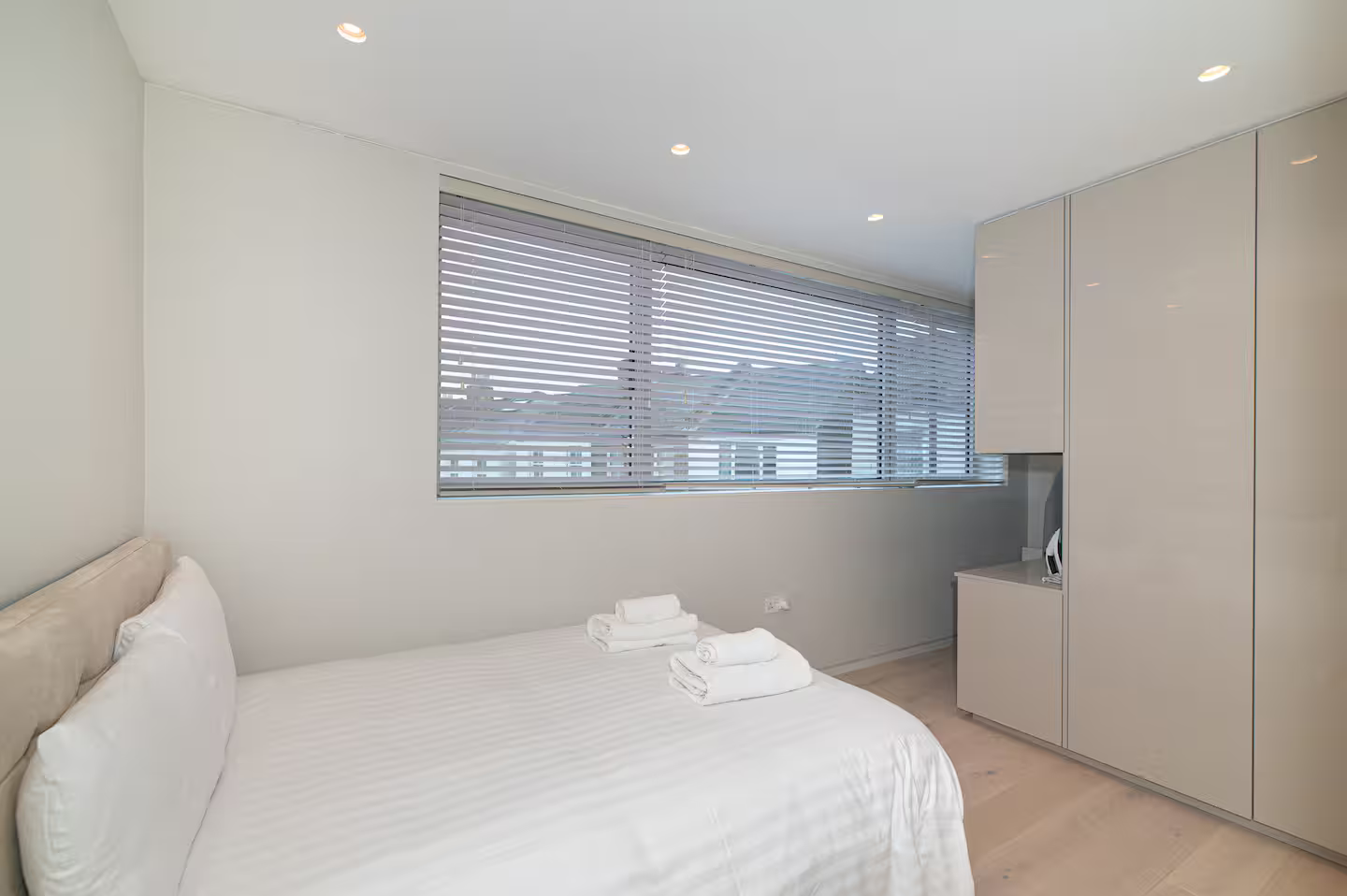 Modern Smart Home with Garden, close to Richmond - Pass the Keys in 29 Kings Terrace, Isleworth TW7 7AW - Property image 26 - VivreStays