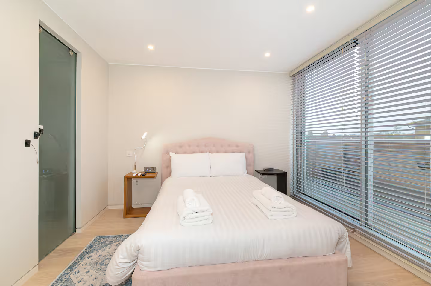 Modern Smart Home with Garden, close to Richmond - Pass the Keys in 29 Kings Terrace, Isleworth TW7 7AW - Property image 34 - VivreStays