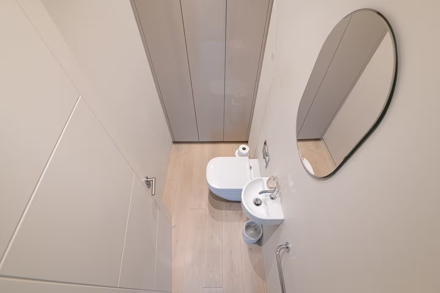 Modern Smart Home with Garden, close to Richmond - Pass the Keys in 29 Kings Terrace, Isleworth TW7 7AW - Property image 41 - VivreStays