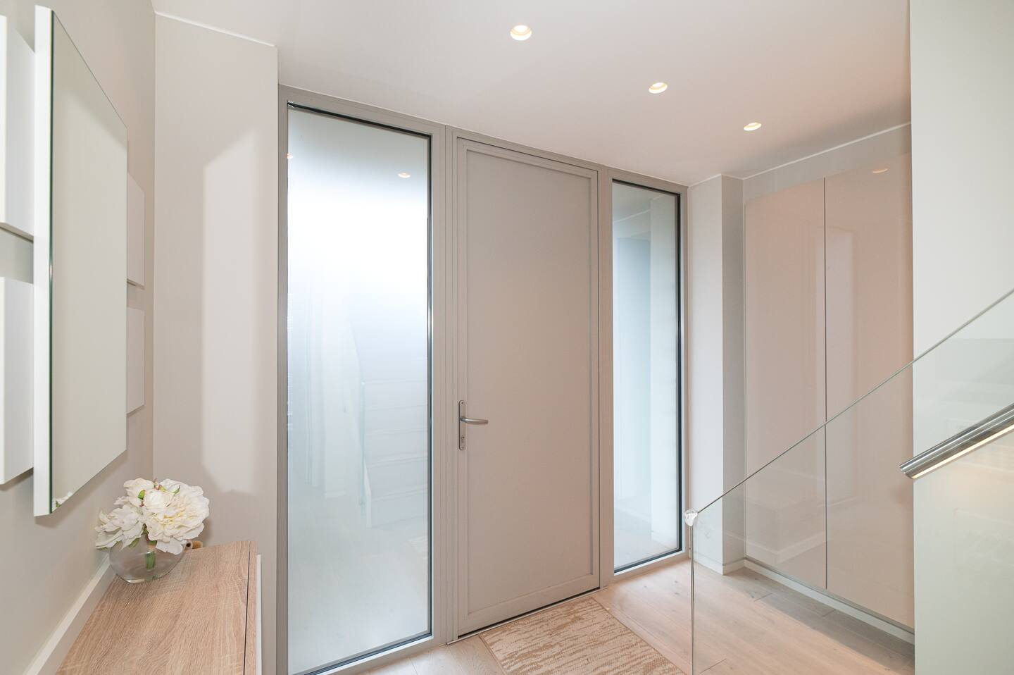 Modern Smart Home with Garden, close to Richmond - Pass the Keys in 29 Kings Terrace, Isleworth TW7 7AW - Property image 54 - VivreStays