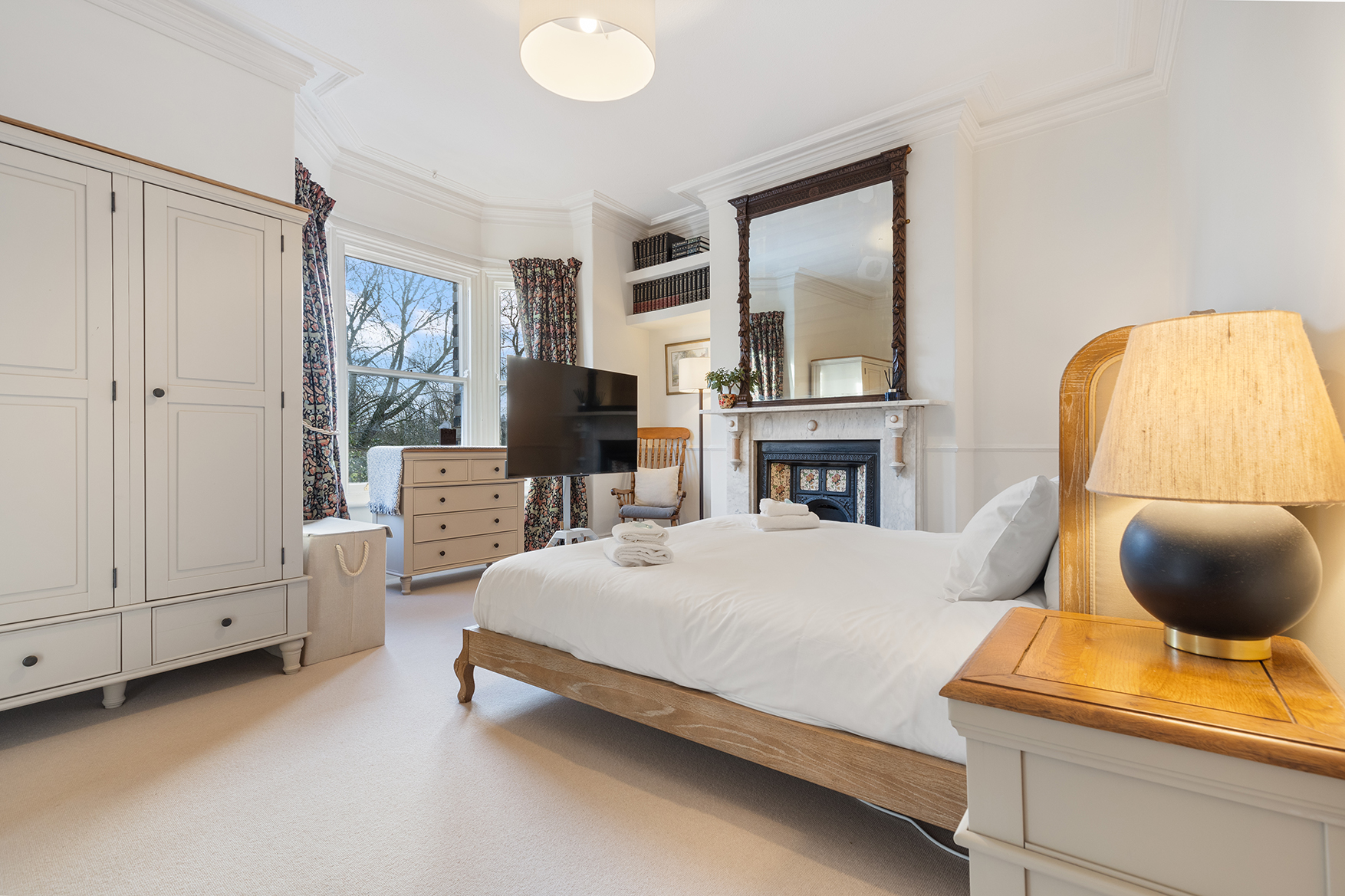 Gorgeous Victorian Town-house in York with Parking - Pass the Keys in 44 Grosvenor Terrace, YO30 7AG - Property image 2 - VivreStays