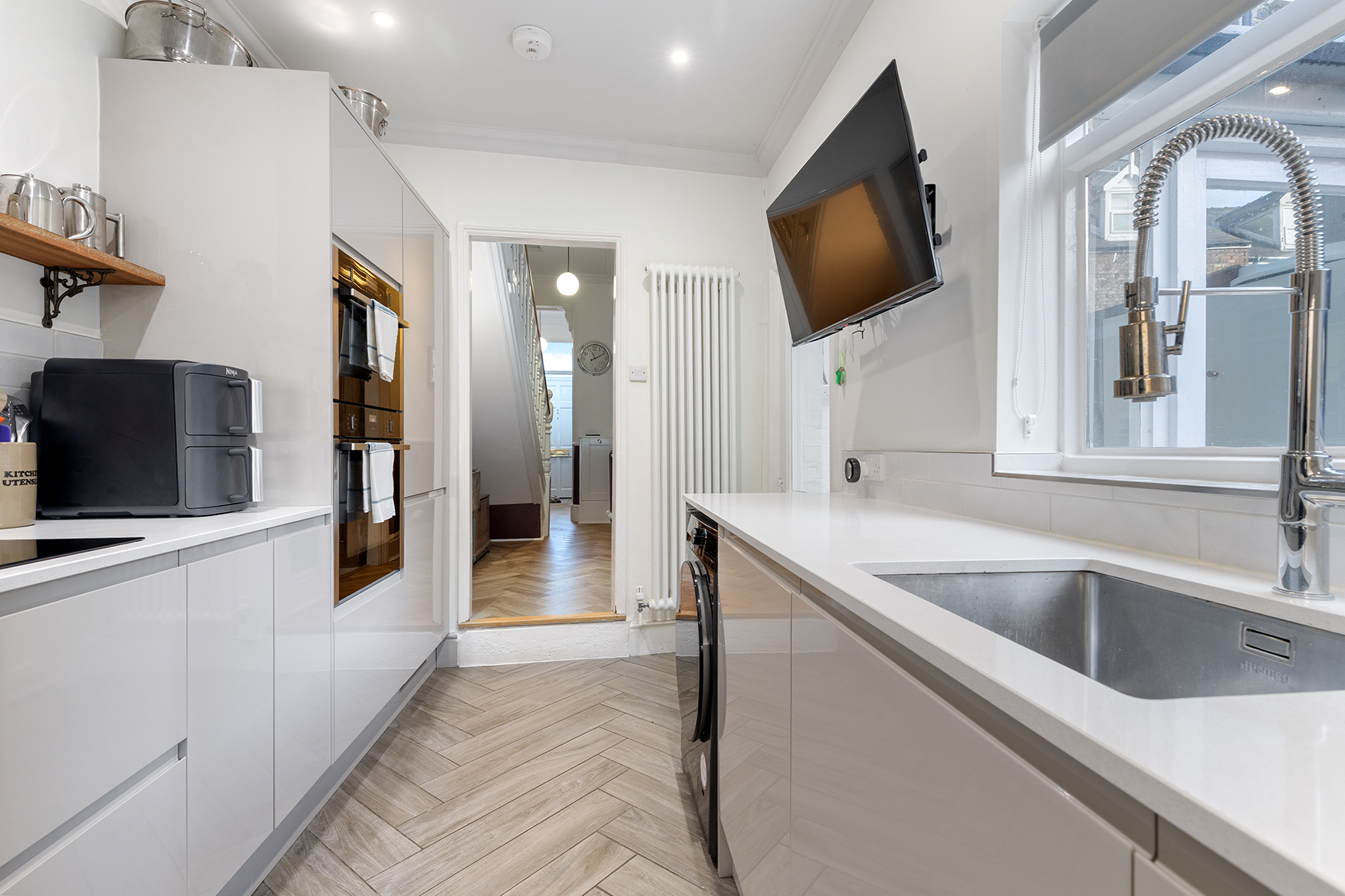 Gorgeous Victorian Town-house in York with Parking - Pass the Keys in 44 Grosvenor Terrace, YO30 7AG - Property image 12 - VivreStays