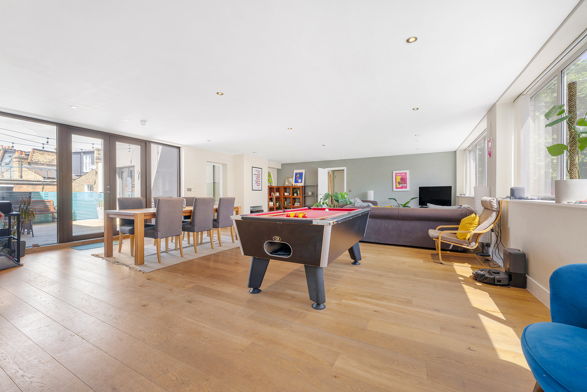 View Spacious terraced 3 Bed Luxury Home in Brixton - Pass the Keys in Flat 2, 118 Brixton Hill, SW2 1RS Spacious terraced 3 Bed Luxury Home in Brixton - Pass the Keys in Flat 2, 118 Brixton Hill, SW2 1RS - Property image 6 - VivreStays
