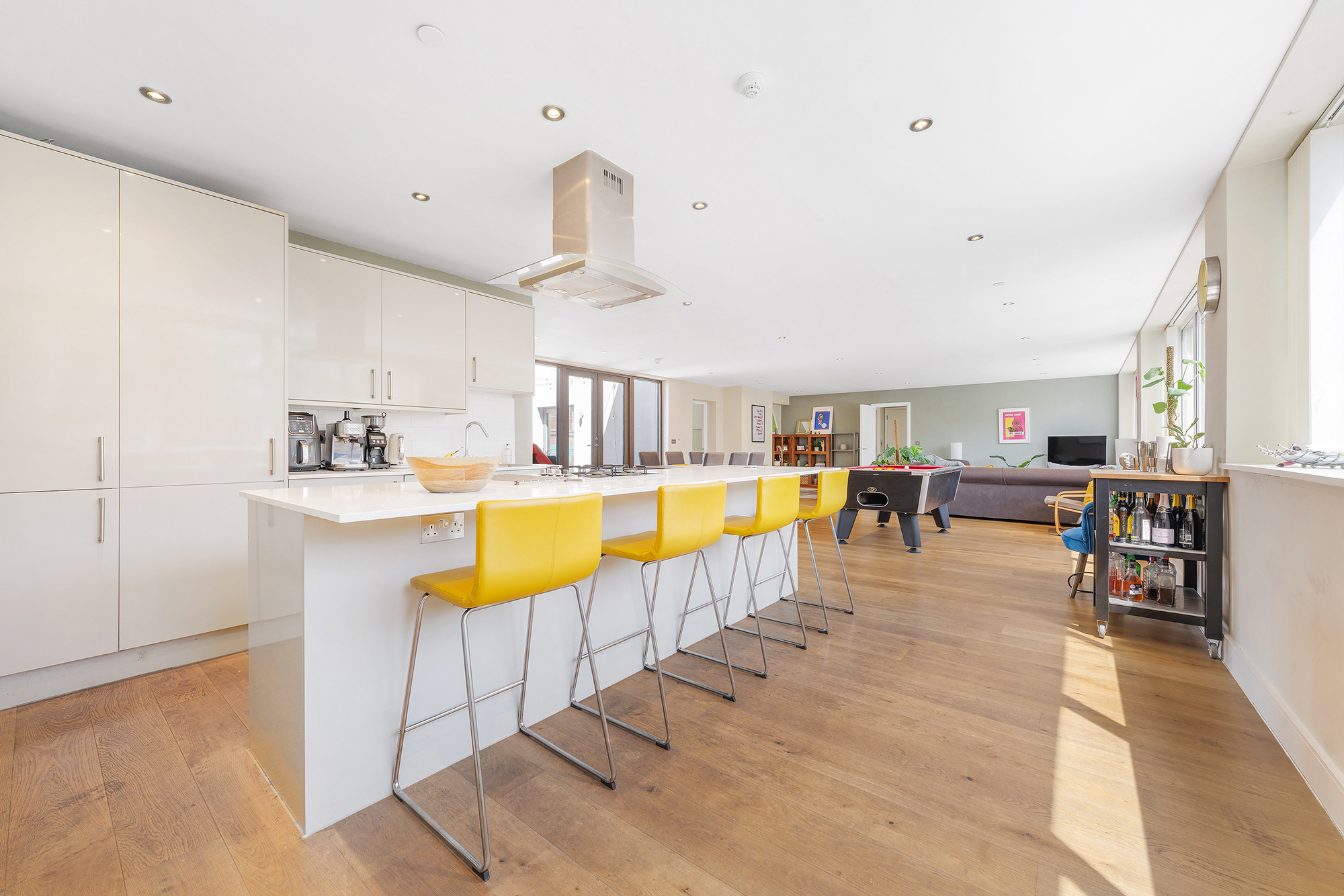 View Spacious terraced 3 Bed Luxury Home in Brixton - Pass the Keys in Flat 2, 118 Brixton Hill, SW2 1RS Spacious terraced 3 Bed Luxury Home in Brixton - Pass the Keys in Flat 2, 118 Brixton Hill, SW2 1RS - Property image 2 - VivreStays