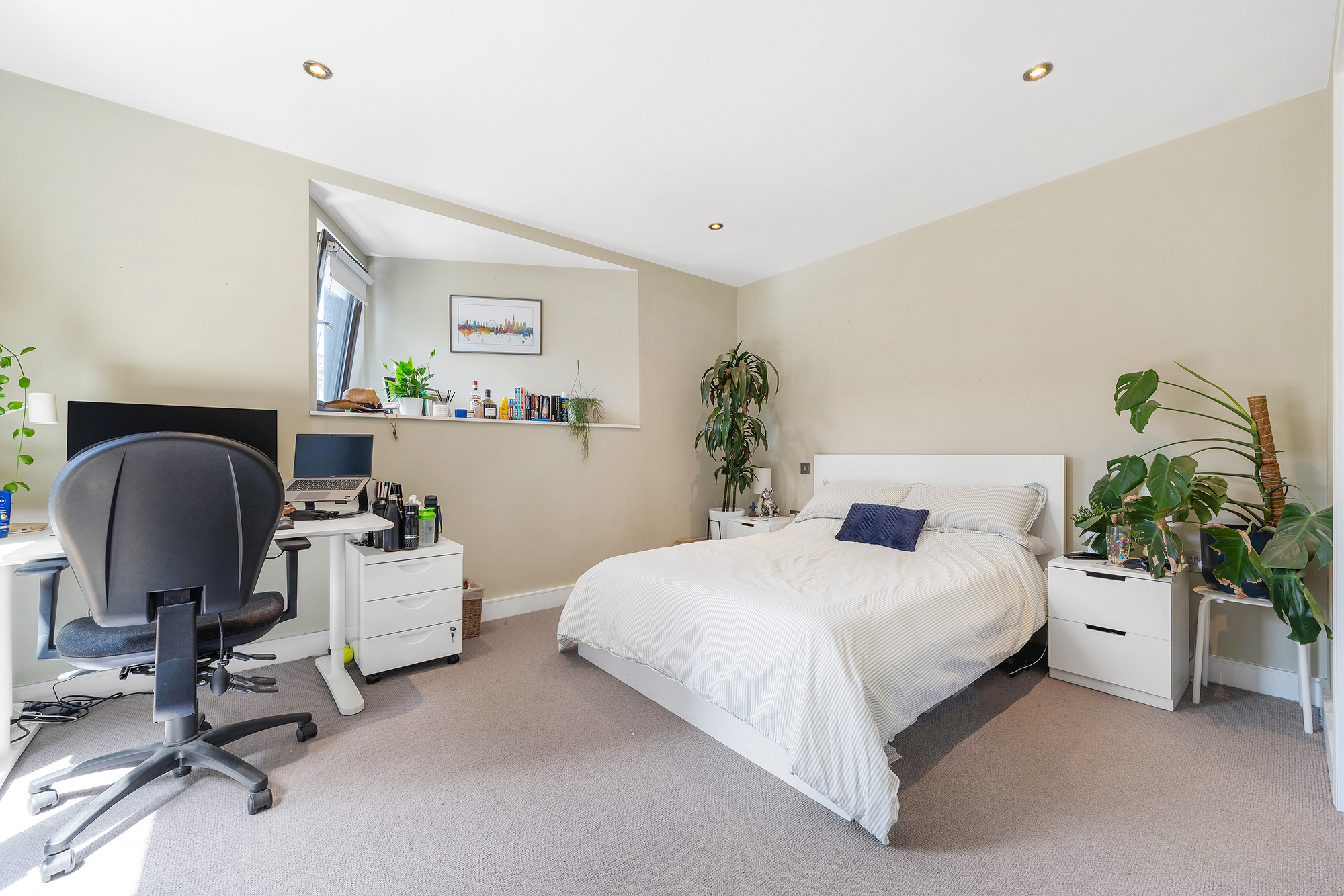 View Spacious terraced 3 Bed Luxury Home in Brixton - Pass the Keys in Flat 2, 118 Brixton Hill, SW2 1RS Spacious terraced 3 Bed Luxury Home in Brixton - Pass the Keys in Flat 2, 118 Brixton Hill, SW2 1RS - Property image 3 - VivreStays