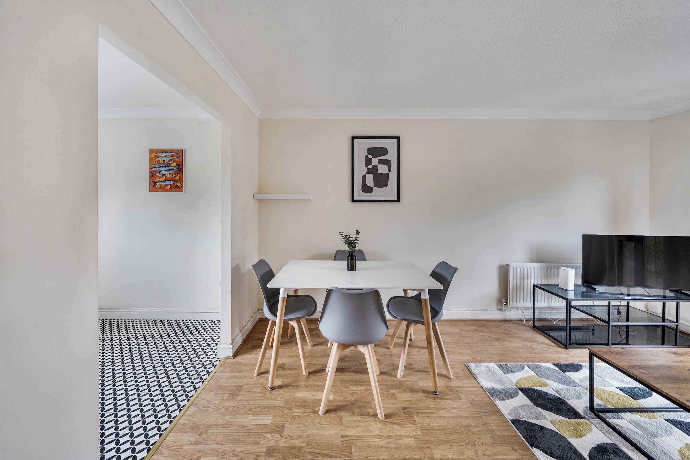 Oxford 2 Bed Apartment inc. Parking & Balcony - Pass the Keys in Flat 2 Chillingworth Court, Nuffield Road, OX3 8RR - Property image 3 - VivreStays
