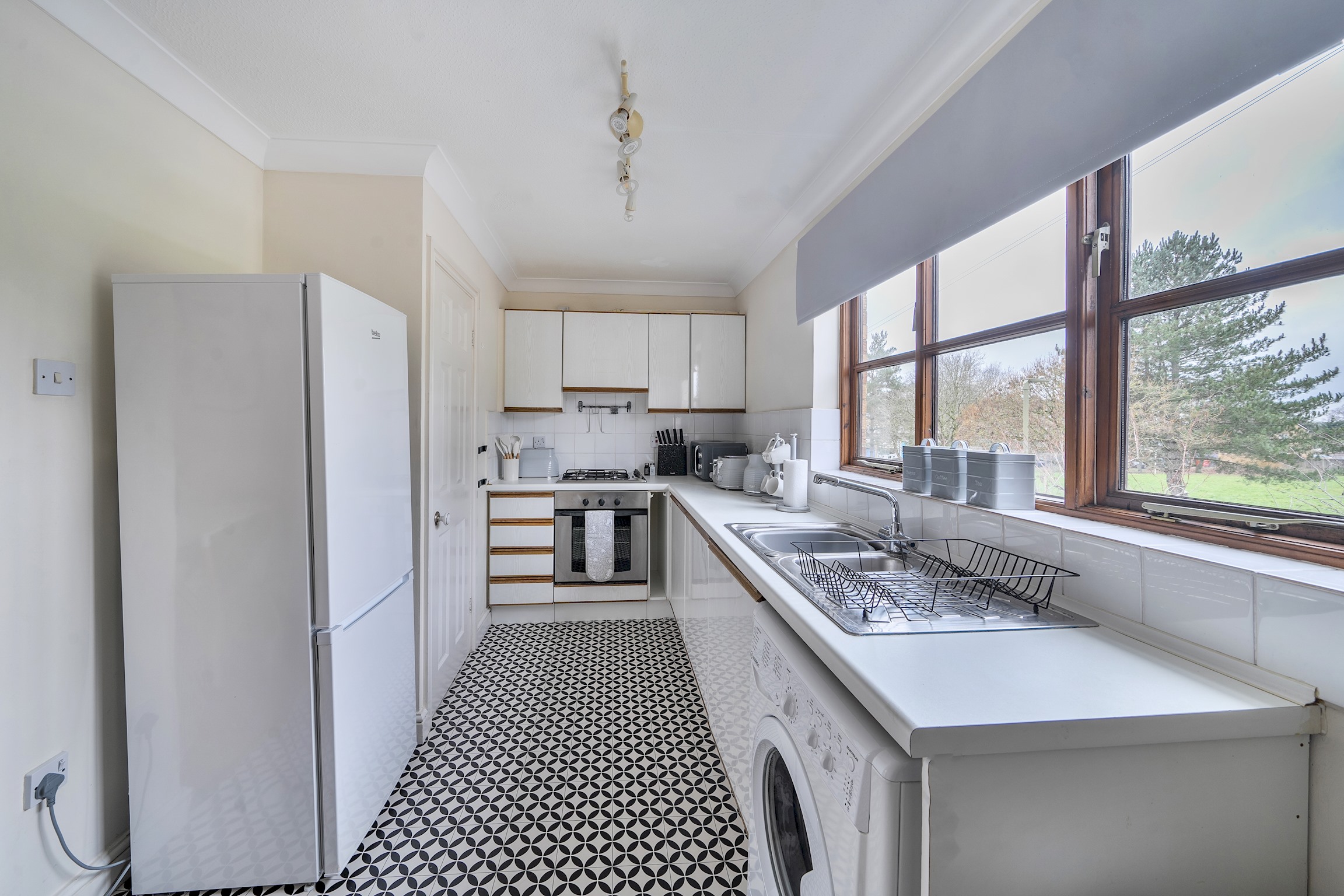 Oxford 2 Bed Apartment inc. Parking & Balcony - Pass the Keys in Flat 2 Chillingworth Court, Nuffield Road, OX3 8RR - Property image 9 - VivreStays