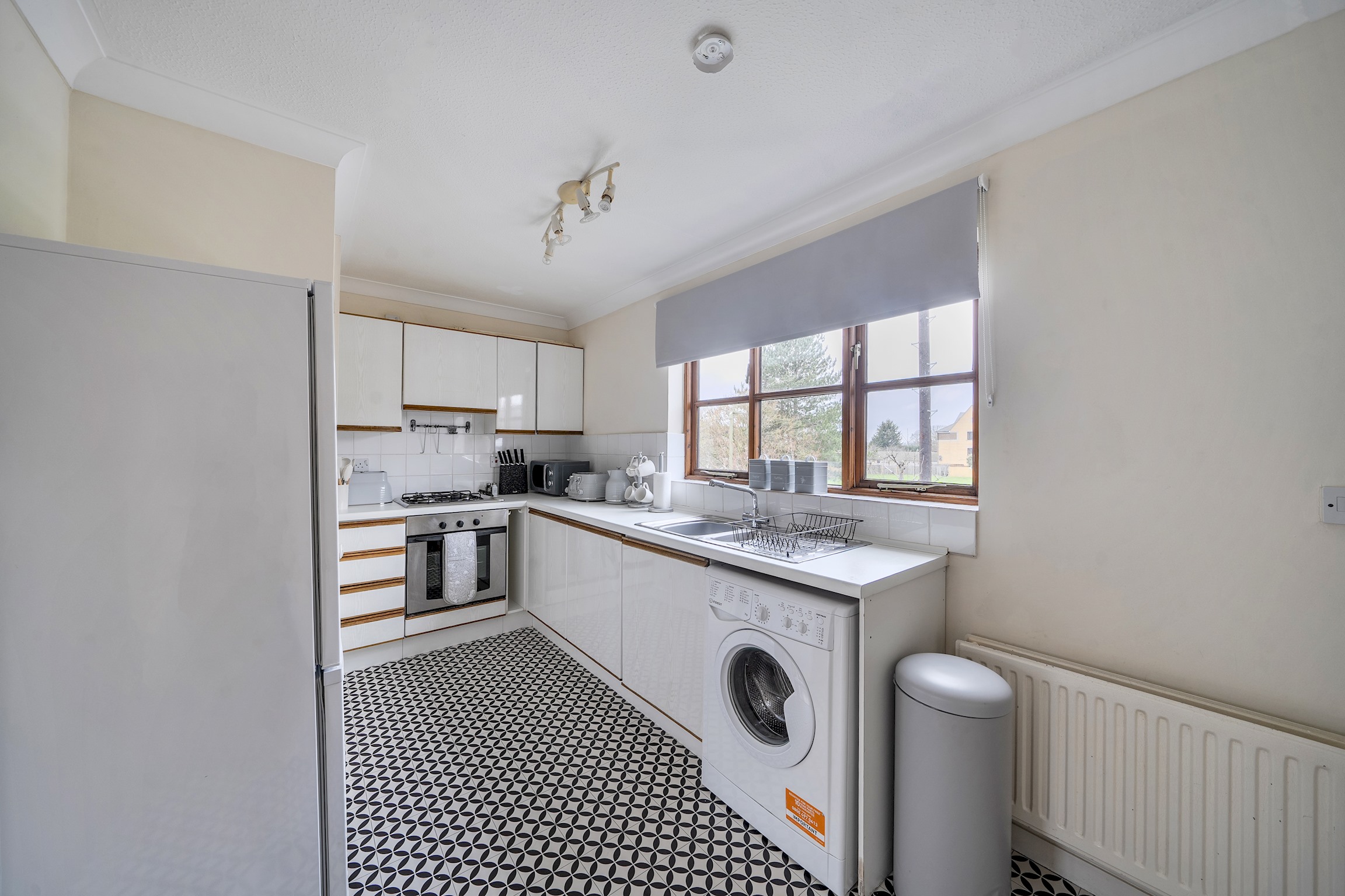 Oxford 2 Bed Apartment inc. Parking & Balcony - Pass the Keys in Flat 2 Chillingworth Court, Nuffield Road, OX3 8RR - Property image 13 - VivreStays