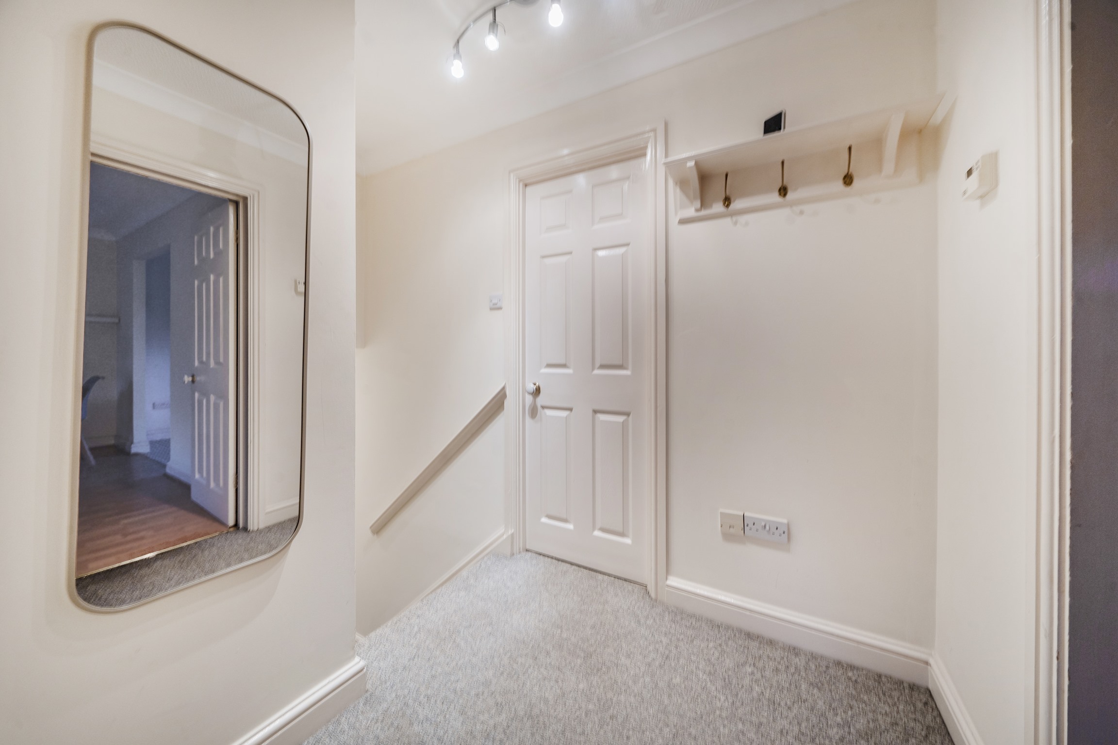 Oxford 2 Bed Apartment inc. Parking & Balcony - Pass the Keys in Flat 2 Chillingworth Court, Nuffield Road, OX3 8RR - Property image 21 - VivreStays