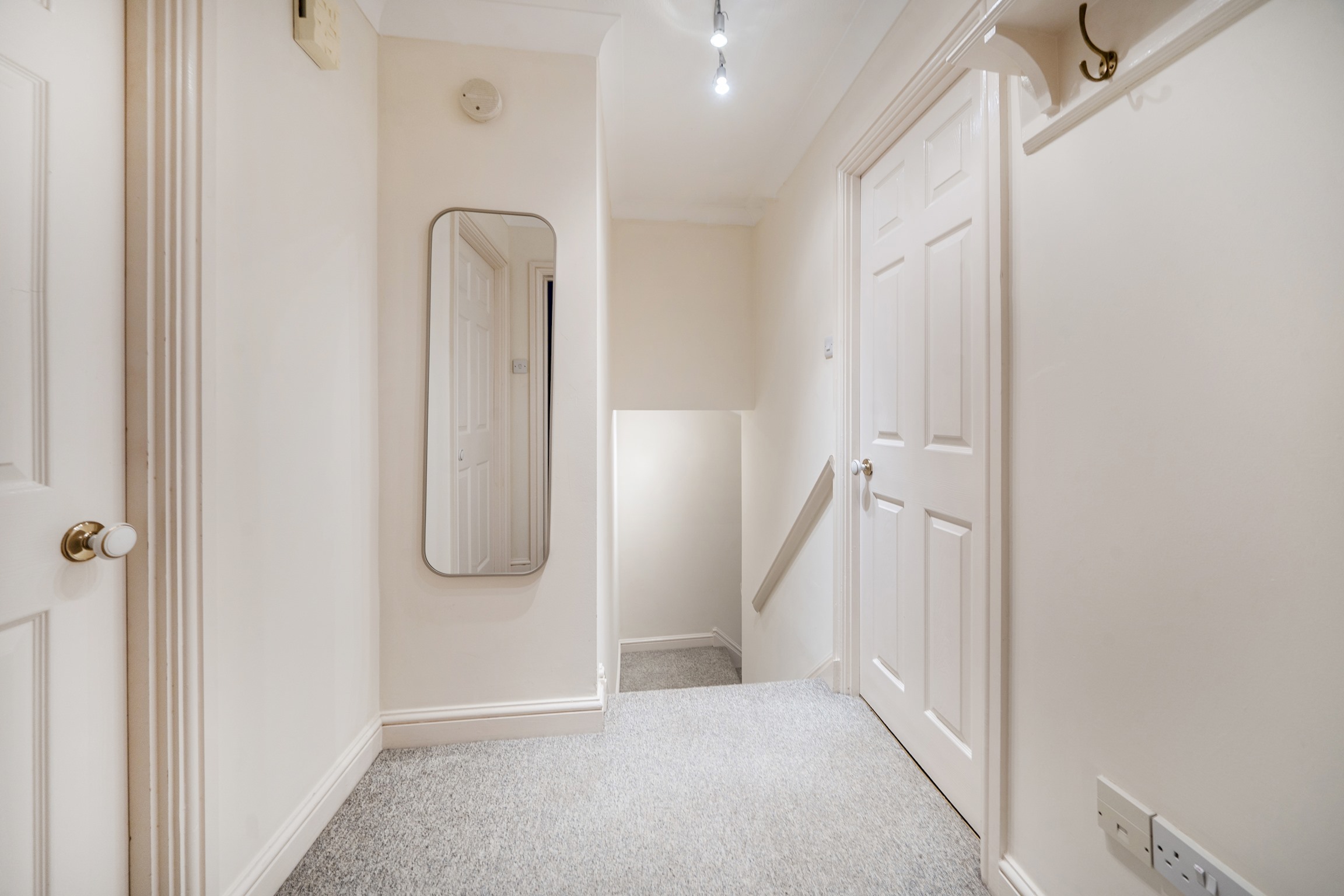 Oxford 2 Bed Apartment inc. Parking & Balcony - Pass the Keys in Flat 2 Chillingworth Court, Nuffield Road, OX3 8RR - Property image 22 - VivreStays