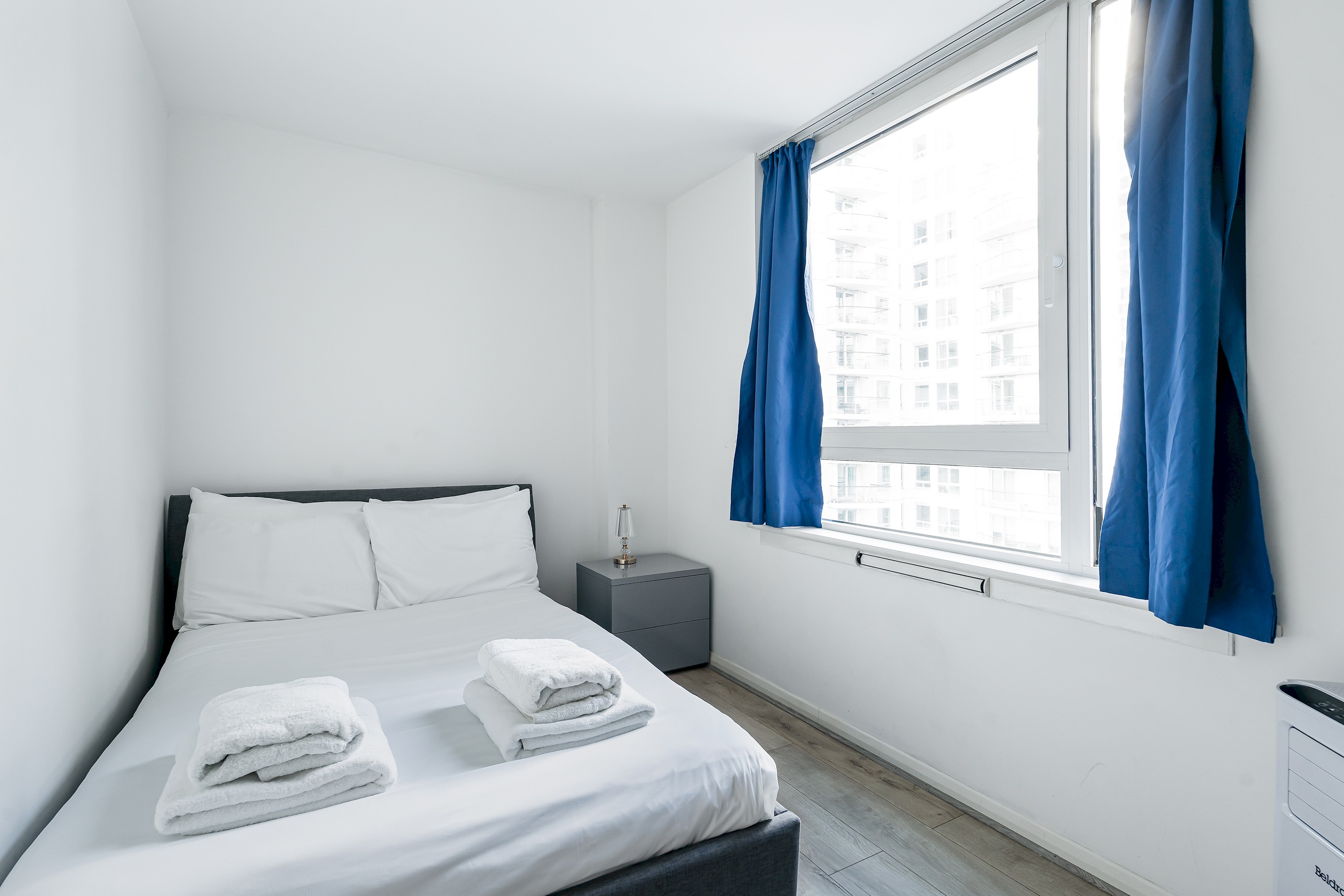 Modern 2 bed in brilliant St Georges Wharf - Pass the Keys in Flat 1129 St George Wharf, SW8 2FG - Property image 10 - VivreStays