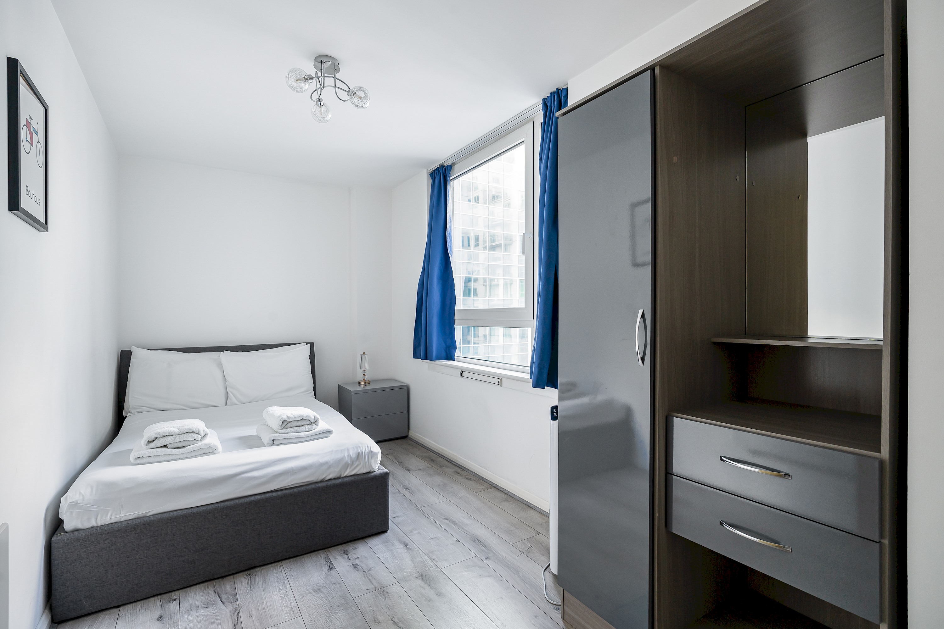 Modern 2 bed in brilliant St Georges Wharf - Pass the Keys in Flat 1129 St George Wharf, SW8 2FG - Property image 23 - VivreStays