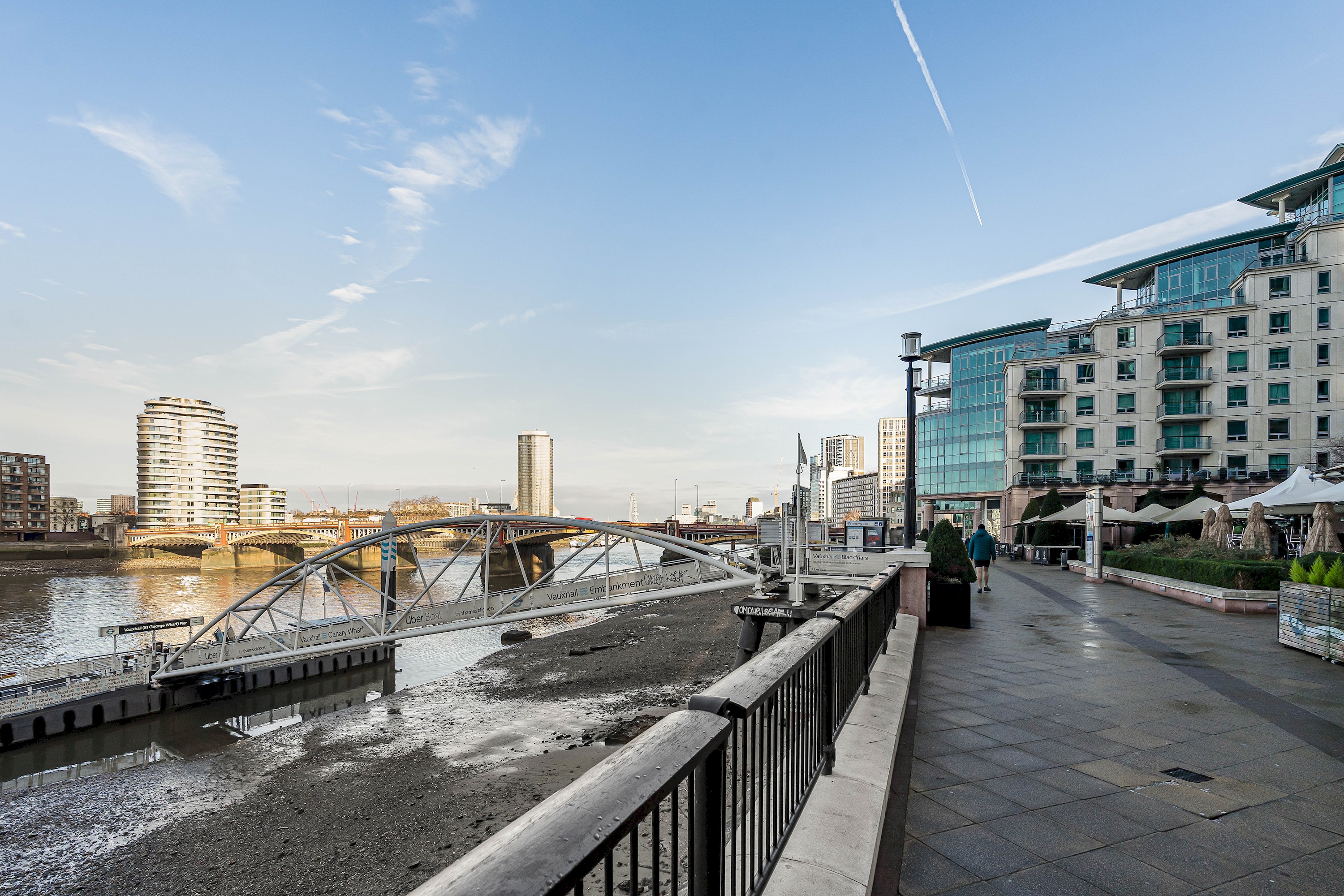 Modern 2 bed in brilliant St Georges Wharf - Pass the Keys in Flat 1129 St George Wharf, SW8 2FG - Property image 24 - VivreStays