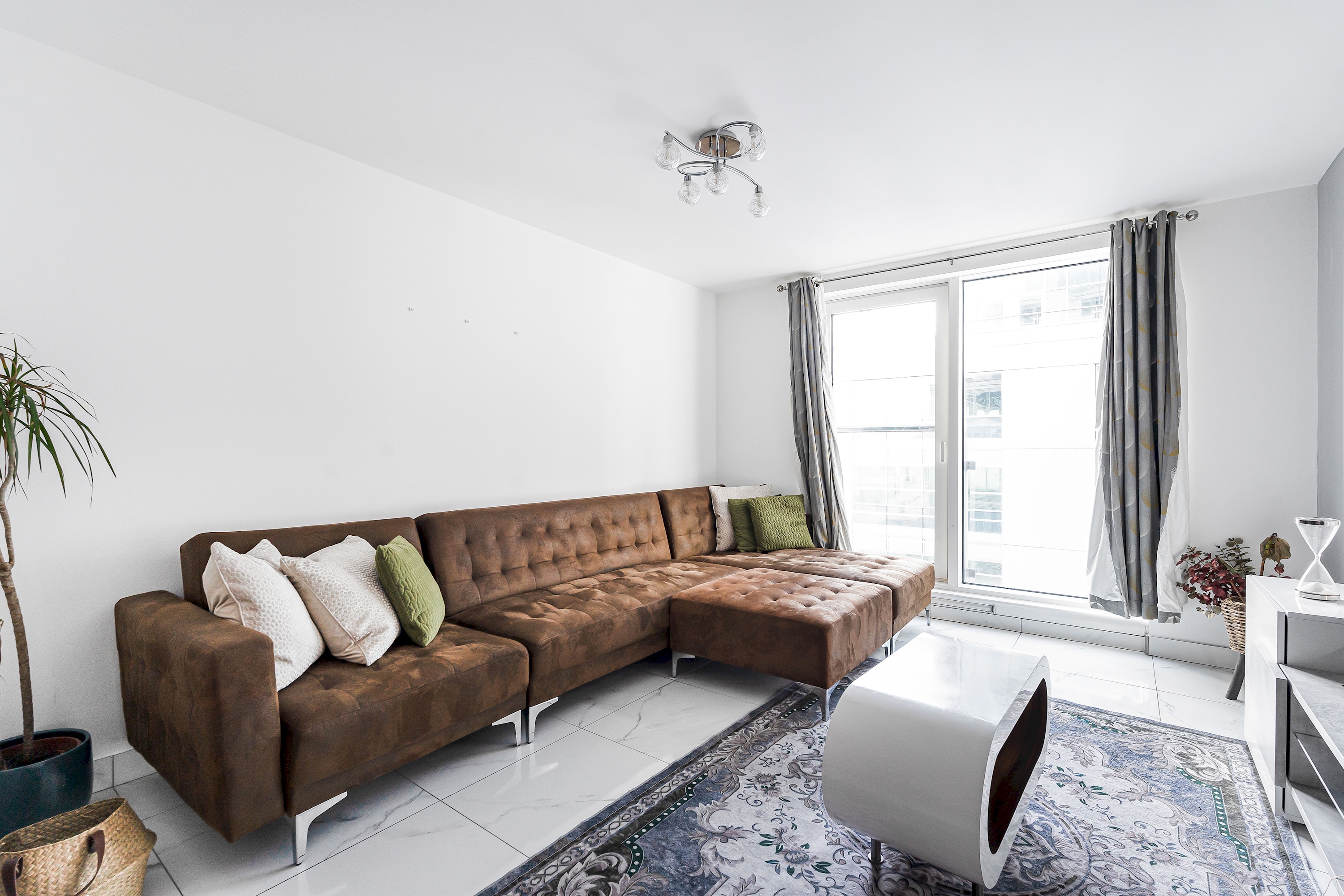 Modern 2 bed in brilliant St Georges Wharf - Pass the Keys in Flat 1129 St George Wharf, SW8 2FG - Property image 34 - VivreStays