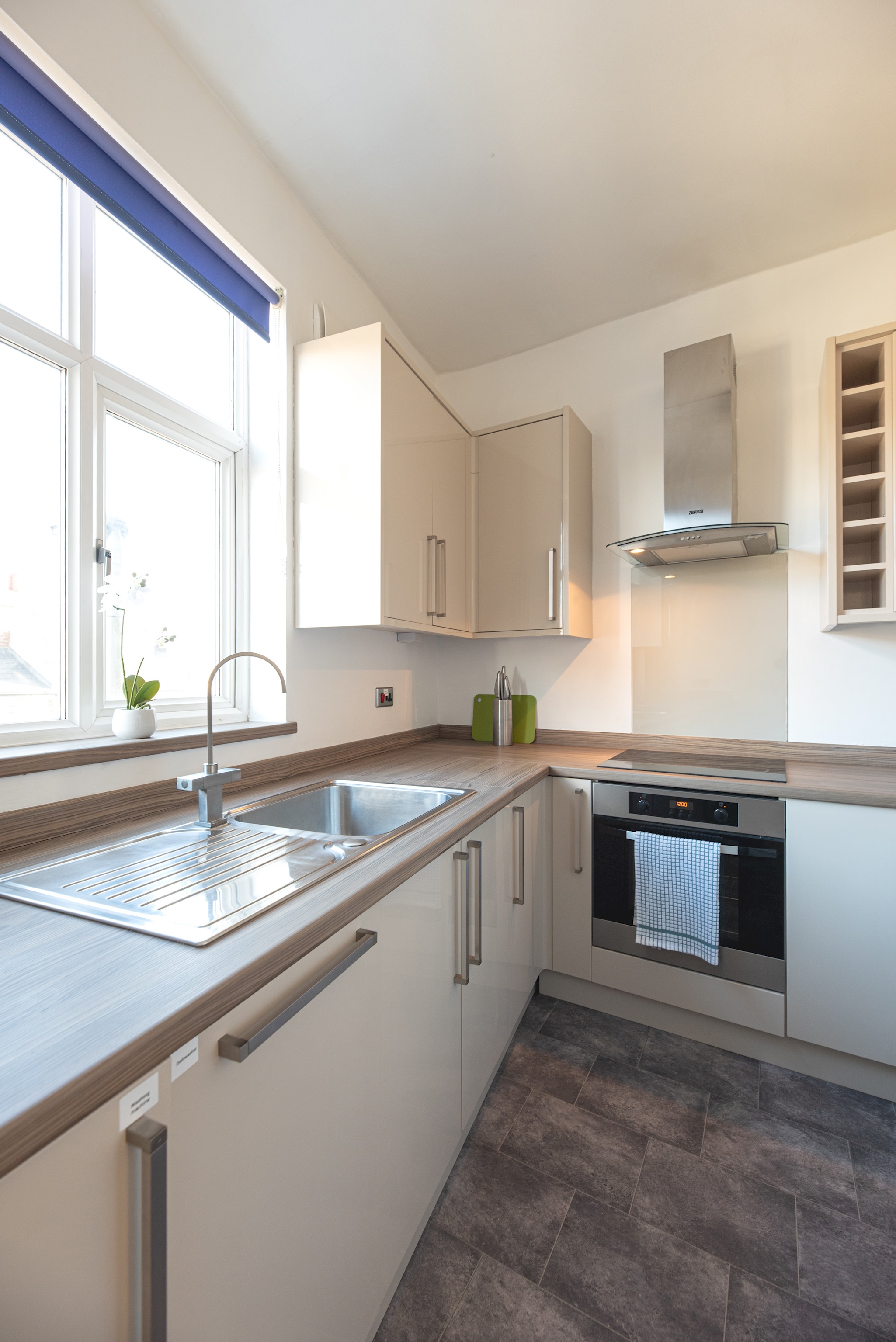 A beautiful 2-bed mansion-block flat in Putney - Pass the Keys in 151-153 Oakhill Rd, Flat 3 SW15 2QL - Property image 25 - VivreStays