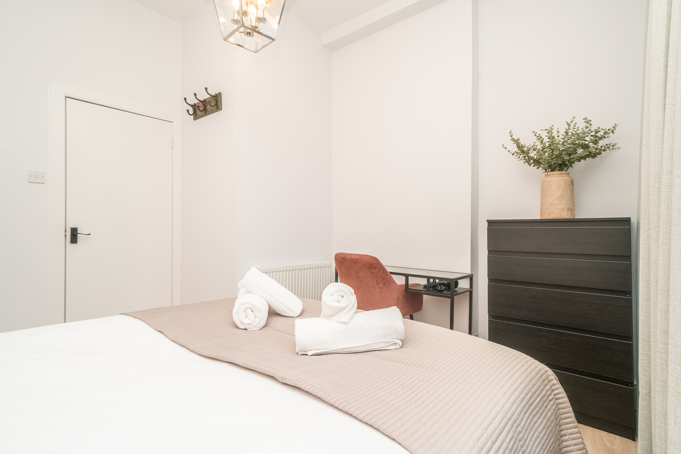 Charming 2-Bed flat Steps from the Royal Mile - Pass the Keys in 66/7 St Mary's Street, EH1 1SX - Property image 18 - VivreStays