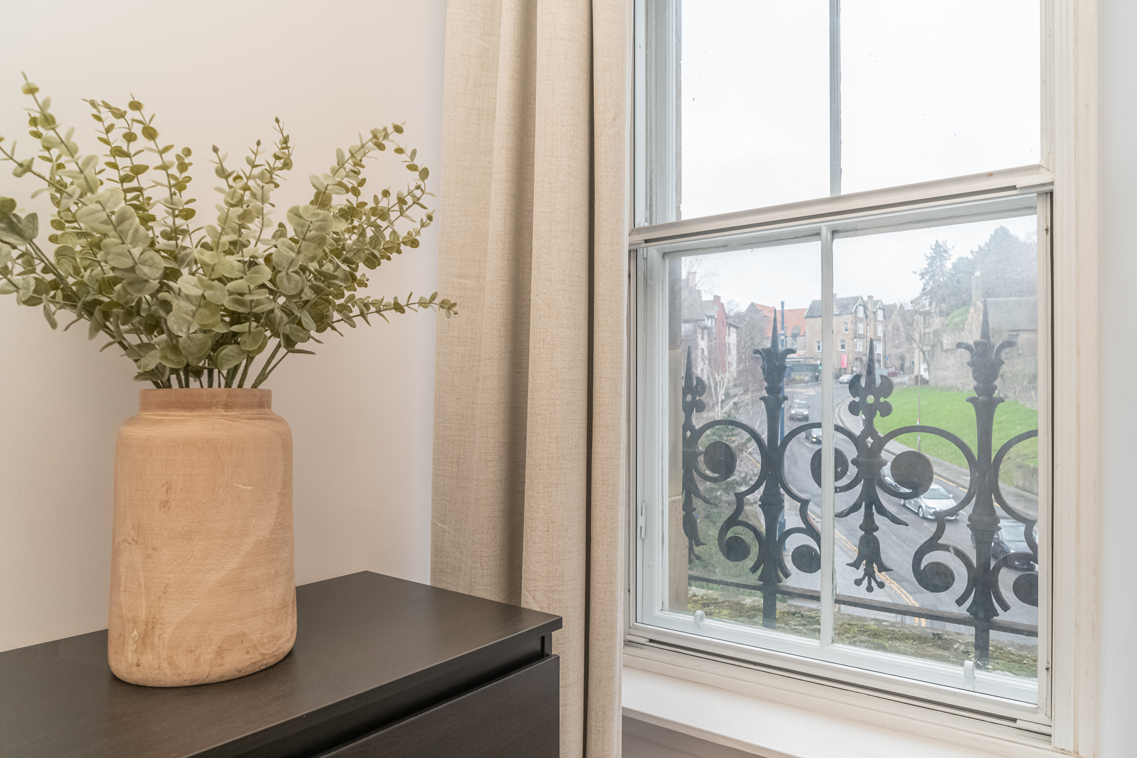 Charming 2-Bed flat Steps from the Royal Mile - Pass the Keys in 66/7 St Mary's Street, EH1 1SX - Property image 27 - VivreStays