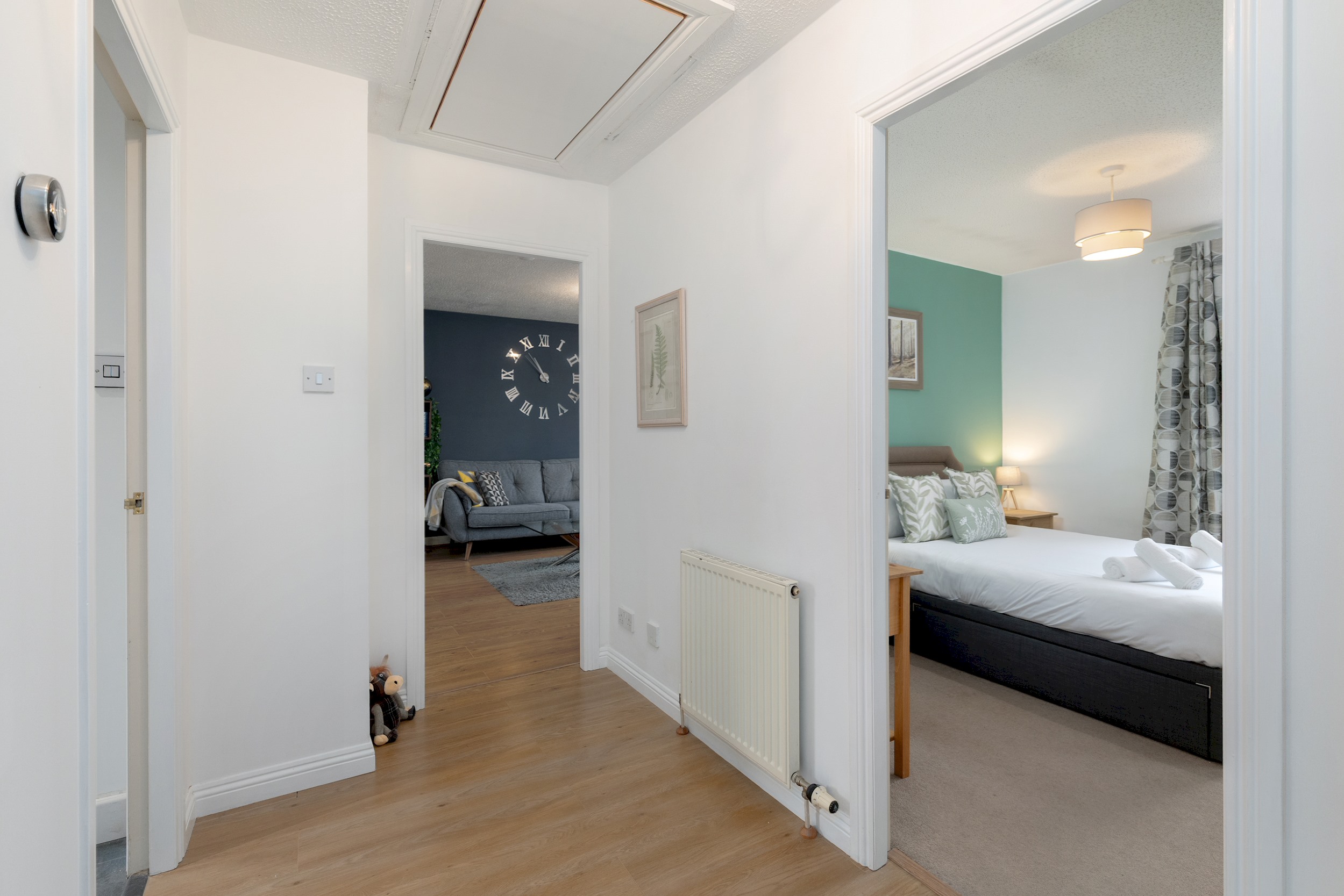 Stylish 2-Bed Flat with Balcony Near Haymarket - Pass the Keys in 18/7 Sinclair Pl EH11 1AH - Property image 42 - VivreStays