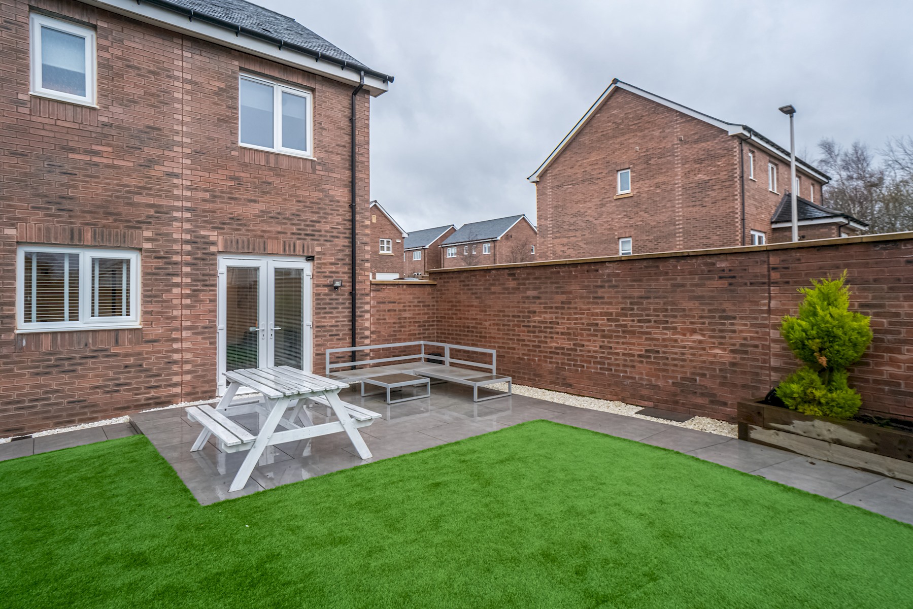 Spacious Family Home with Garden | Free Parking - Pass the Keys in 17 Kingsfield Drive, EH22 4FN - Property image 3 - VivreStays
