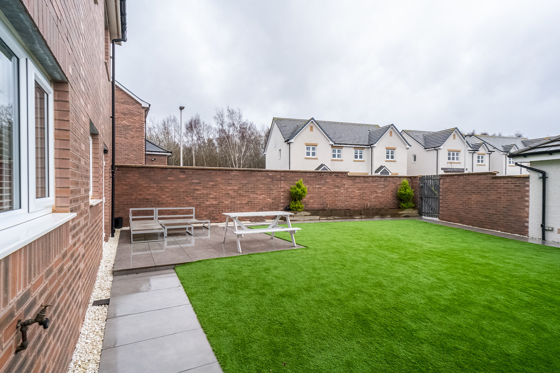 Spacious Family Home with Garden | Free Parking - Pass the Keys in 17 Kingsfield Drive, EH22 4FN - Property image 7 - VivreStays