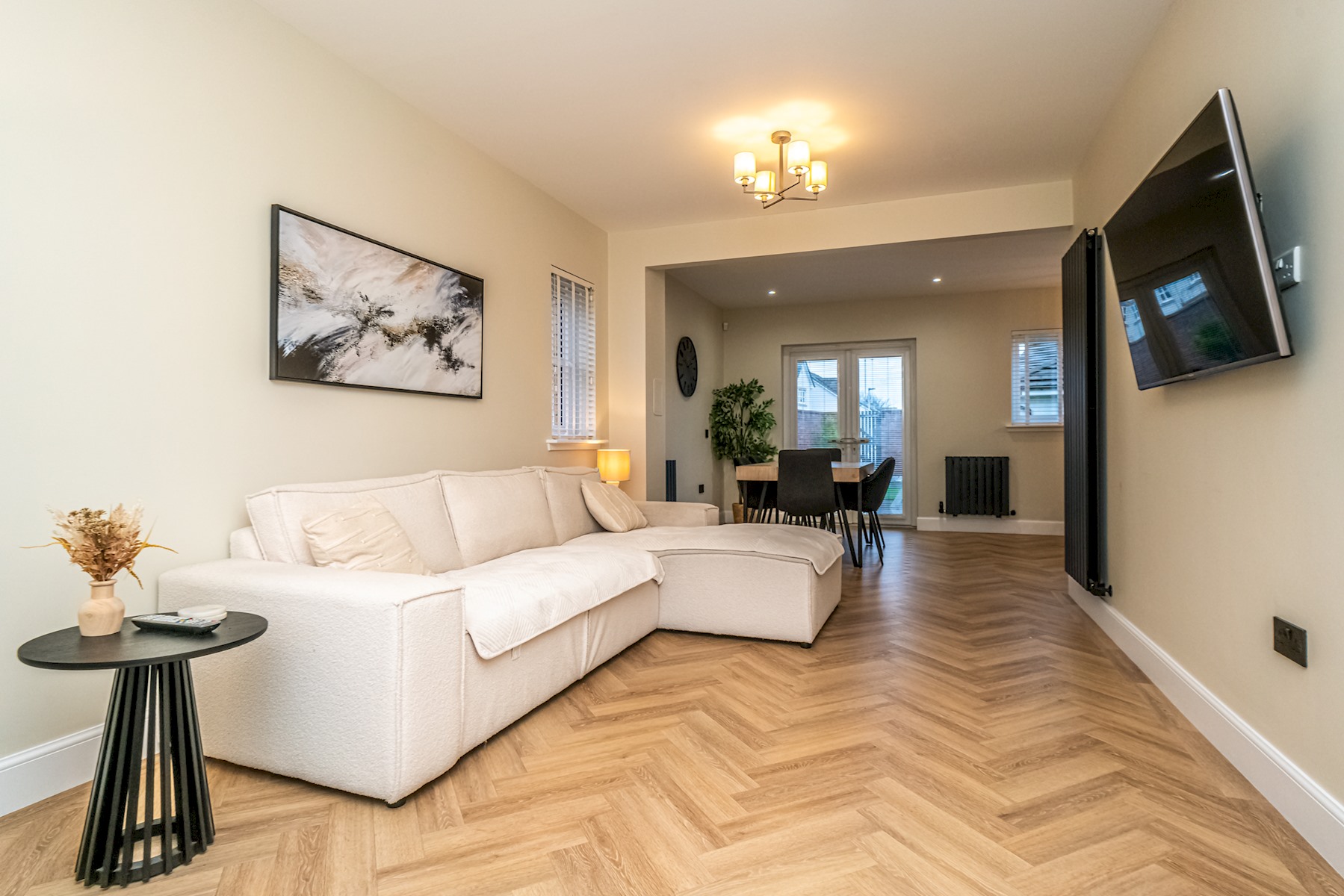 Spacious Family Home with Garden | Free Parking - Pass the Keys in 17 Kingsfield Drive, EH22 4FN - Property image 10 - VivreStays