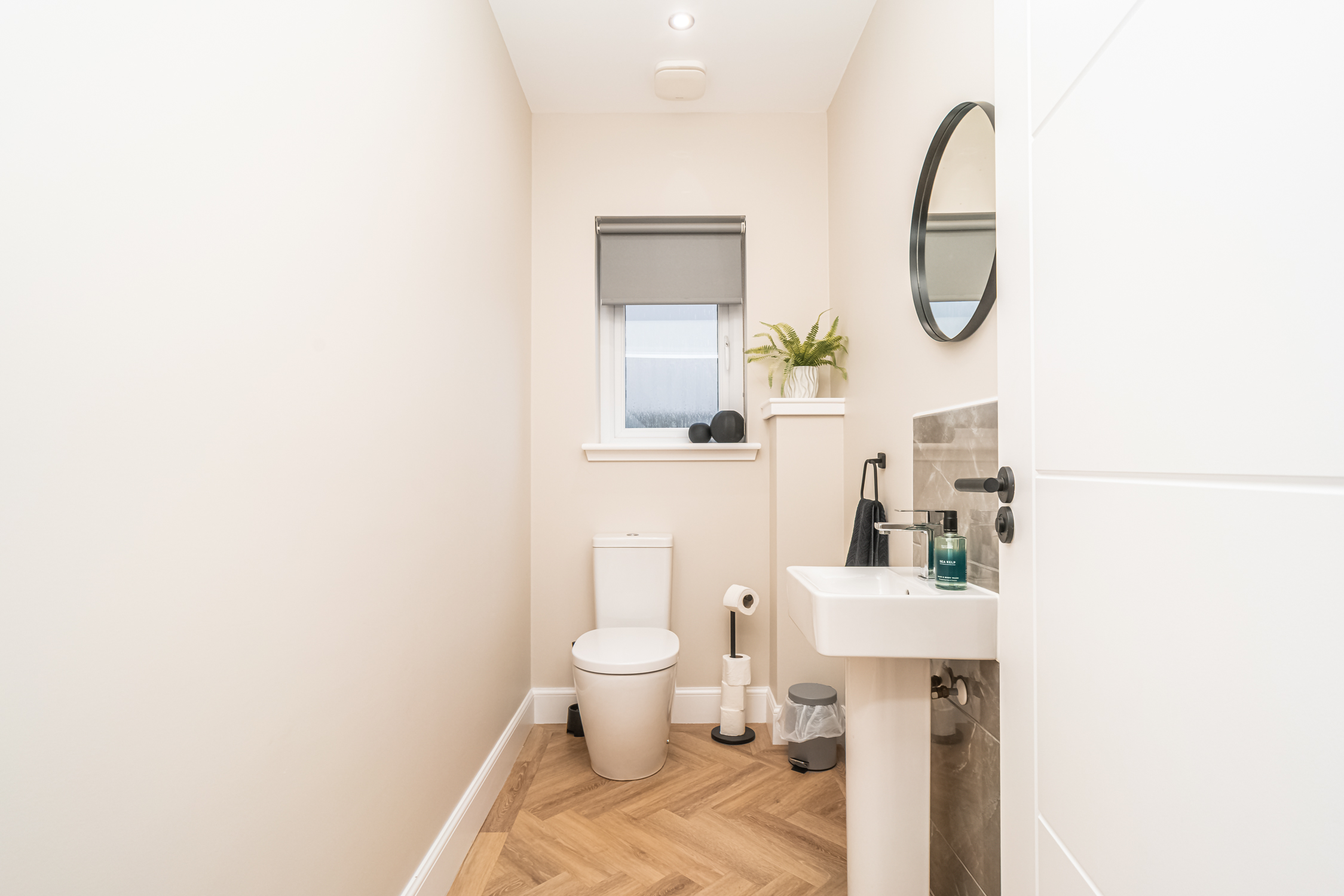 Spacious Family Home with Garden | Free Parking - Pass the Keys in 17 Kingsfield Drive, EH22 4FN - Property image 17 - VivreStays
