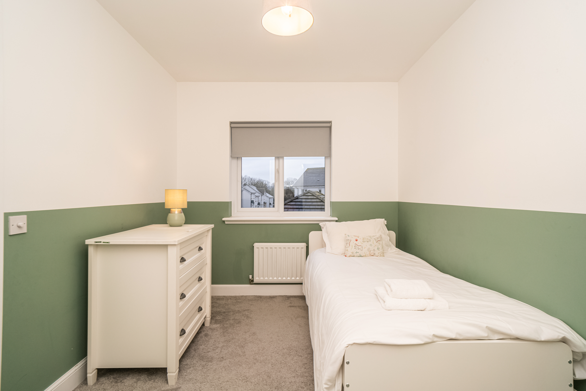 Spacious Family Home with Garden | Free Parking - Pass the Keys in 17 Kingsfield Drive, EH22 4FN - Property image 29 - VivreStays